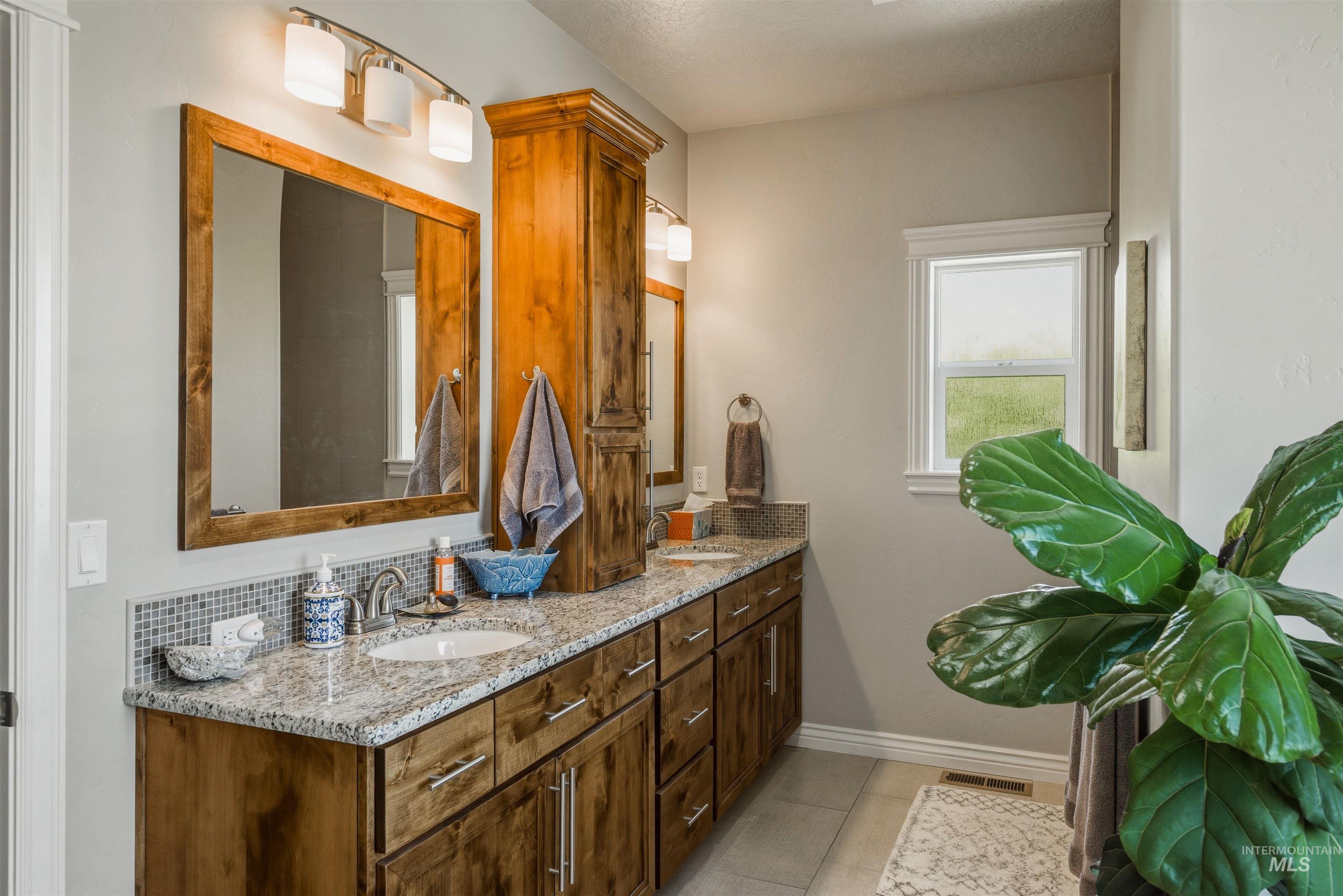 4389 N Morninggale Pl, Boise, Idaho 83713, 3 Bedrooms, 2 Bathrooms, Residential For Sale, Price $679,900,MLS 98983516