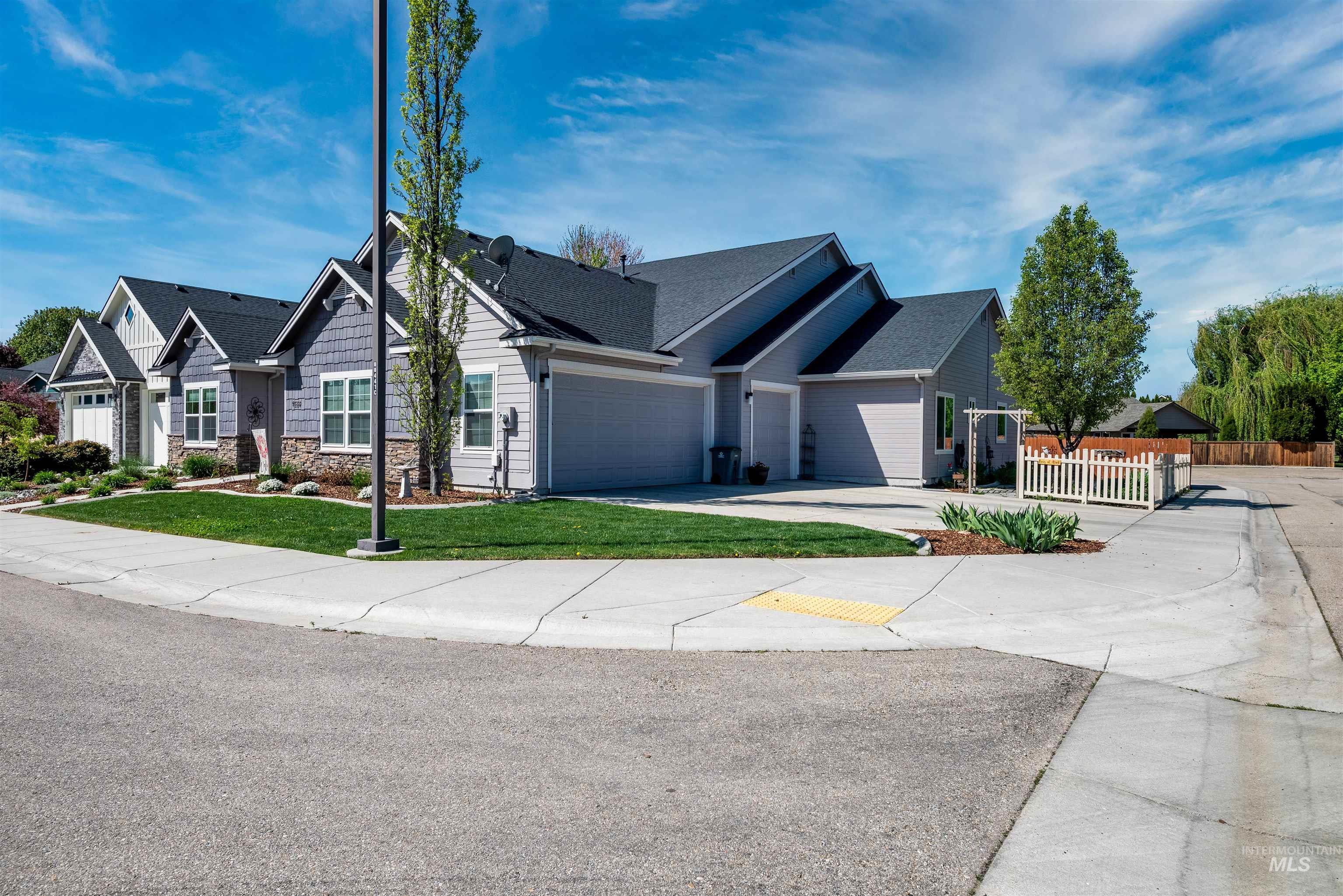4389 N Morninggale Pl, Boise, Idaho 83713, 3 Bedrooms, 2 Bathrooms, Residential For Sale, Price $679,900,MLS 98983516