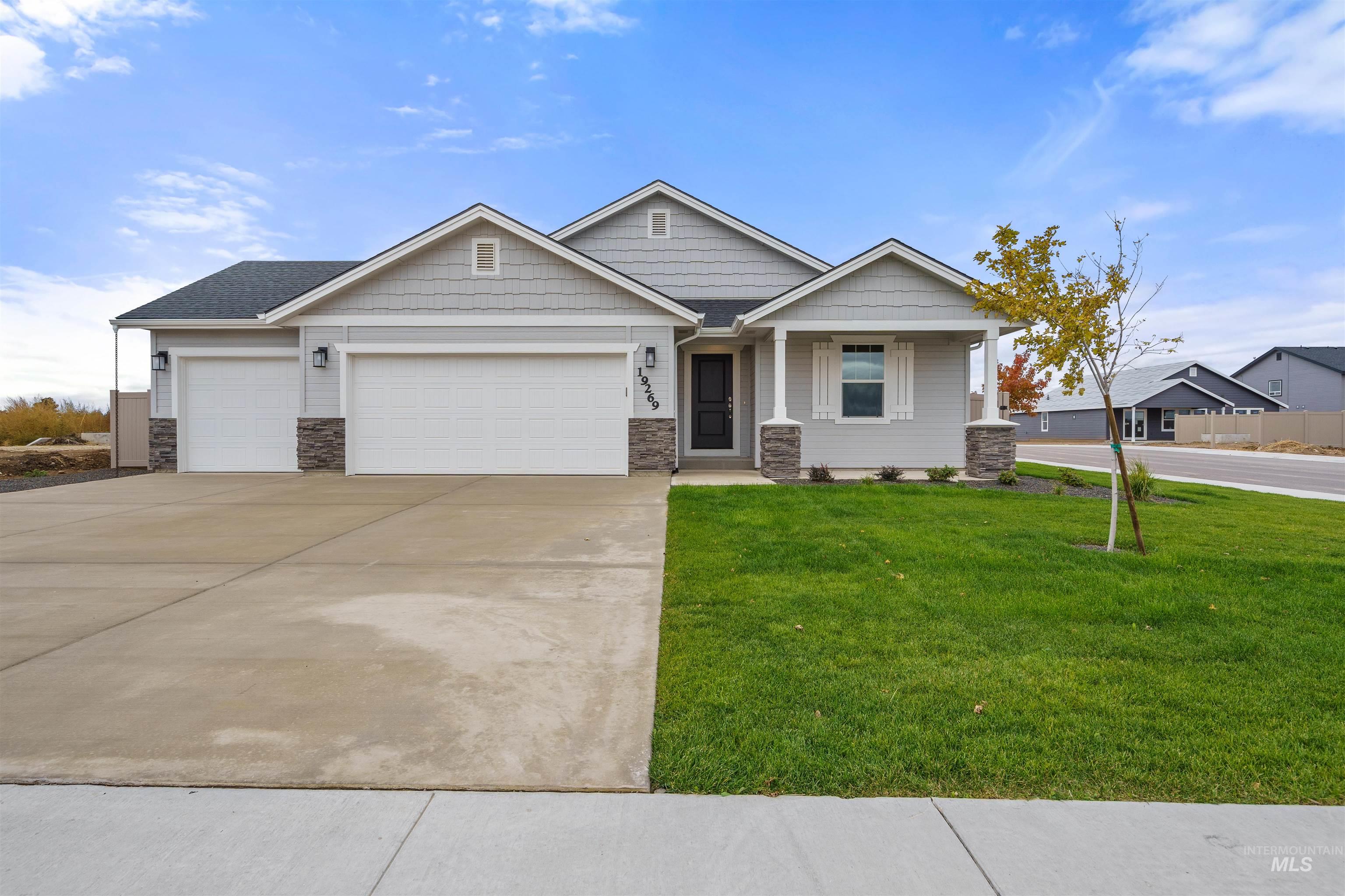 619 Dunmore Ave, Middleton, Idaho 83644, 3 Bedrooms, 2 Bathrooms, Residential For Sale, Price $436,990,MLS 98983517