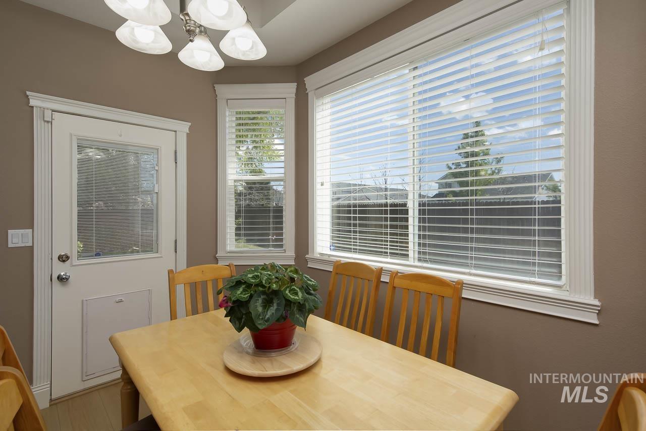 5175 W Tournament Dr, Meridian, Idaho 83646-8813, 4 Bedrooms, 2.5 Bathrooms, Residential For Sale, Price $540,000,MLS 98983518