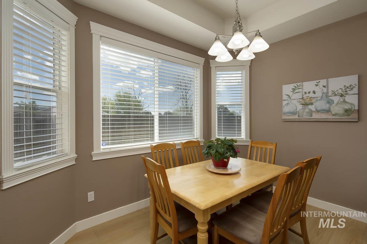 5175 W Tournament Dr, Meridian, Idaho 83646-8813, 4 Bedrooms, 2.5 Bathrooms, Residential For Sale, Price $540,000,MLS 98983518