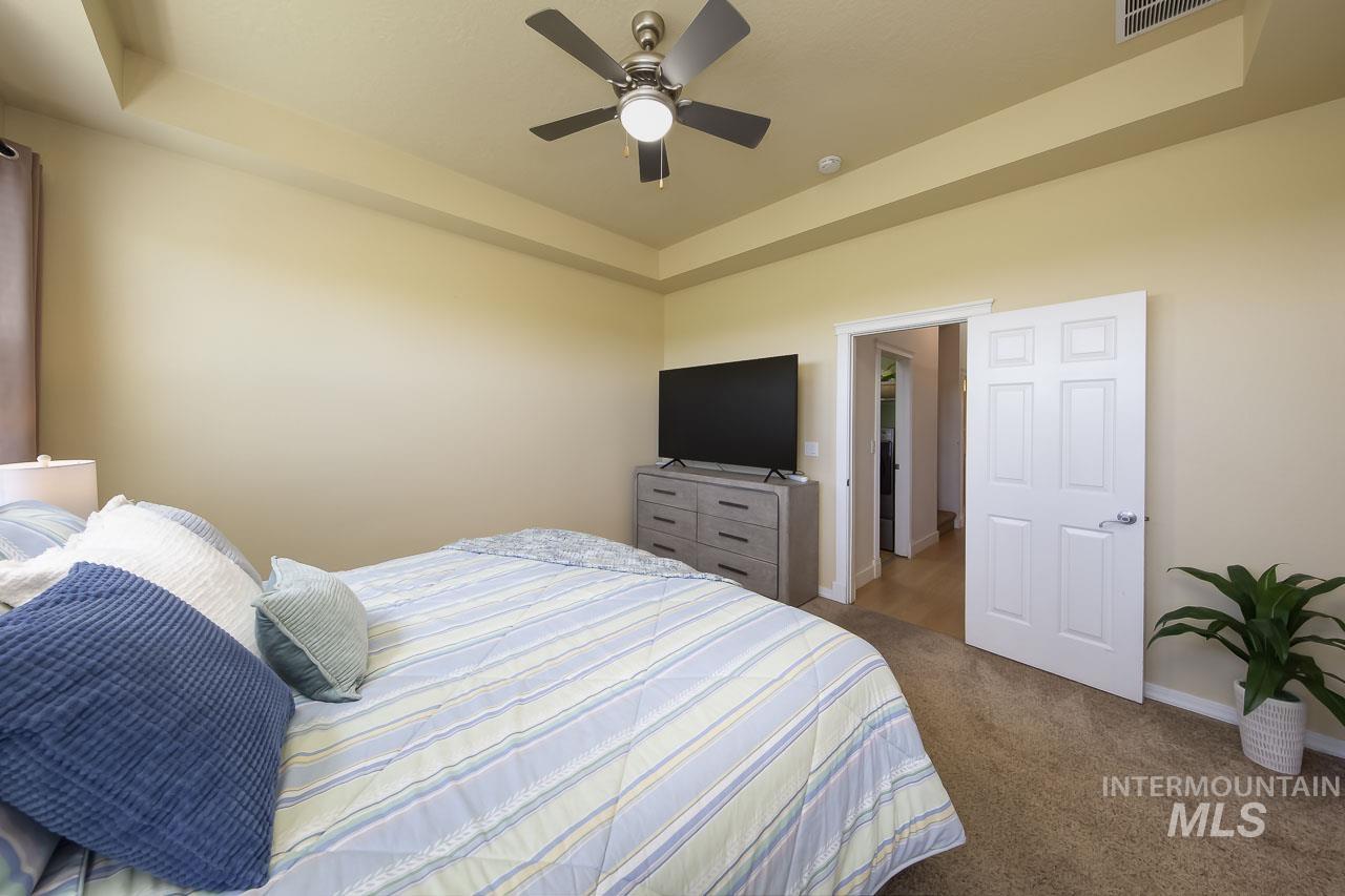5175 W Tournament Dr, Meridian, Idaho 83646-8813, 4 Bedrooms, 2.5 Bathrooms, Residential For Sale, Price $540,000,MLS 98983518