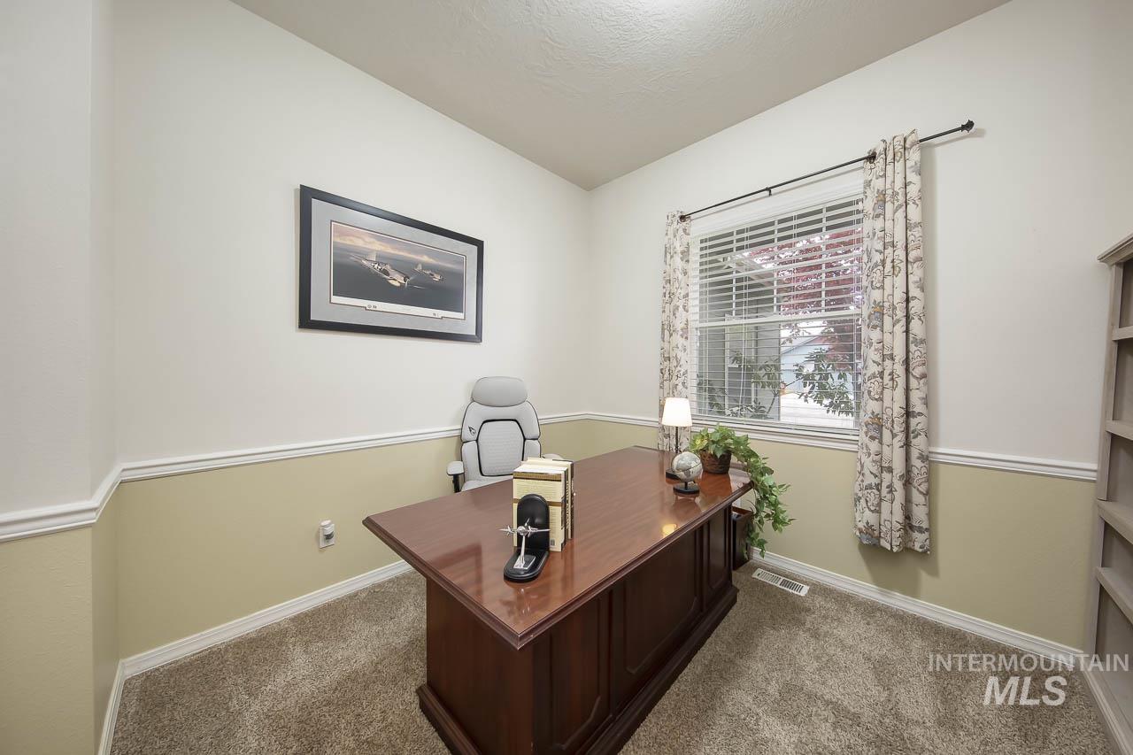 5175 W Tournament Dr, Meridian, Idaho 83646-8813, 4 Bedrooms, 2.5 Bathrooms, Residential For Sale, Price $540,000,MLS 98983518