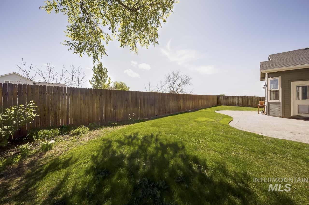 5175 W Tournament Dr, Meridian, Idaho 83646-8813, 4 Bedrooms, 2.5 Bathrooms, Residential For Sale, Price $540,000,MLS 98983518