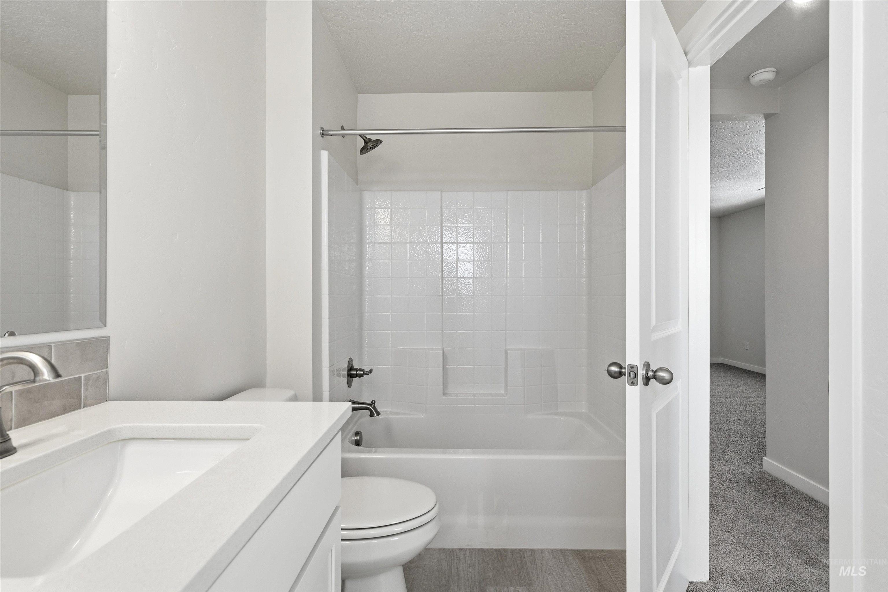 631 Dunmore Ave, Middleton, Idaho 83644, 4 Bedrooms, 3.5 Bathrooms, Residential For Sale, Price $564,990, 98983521