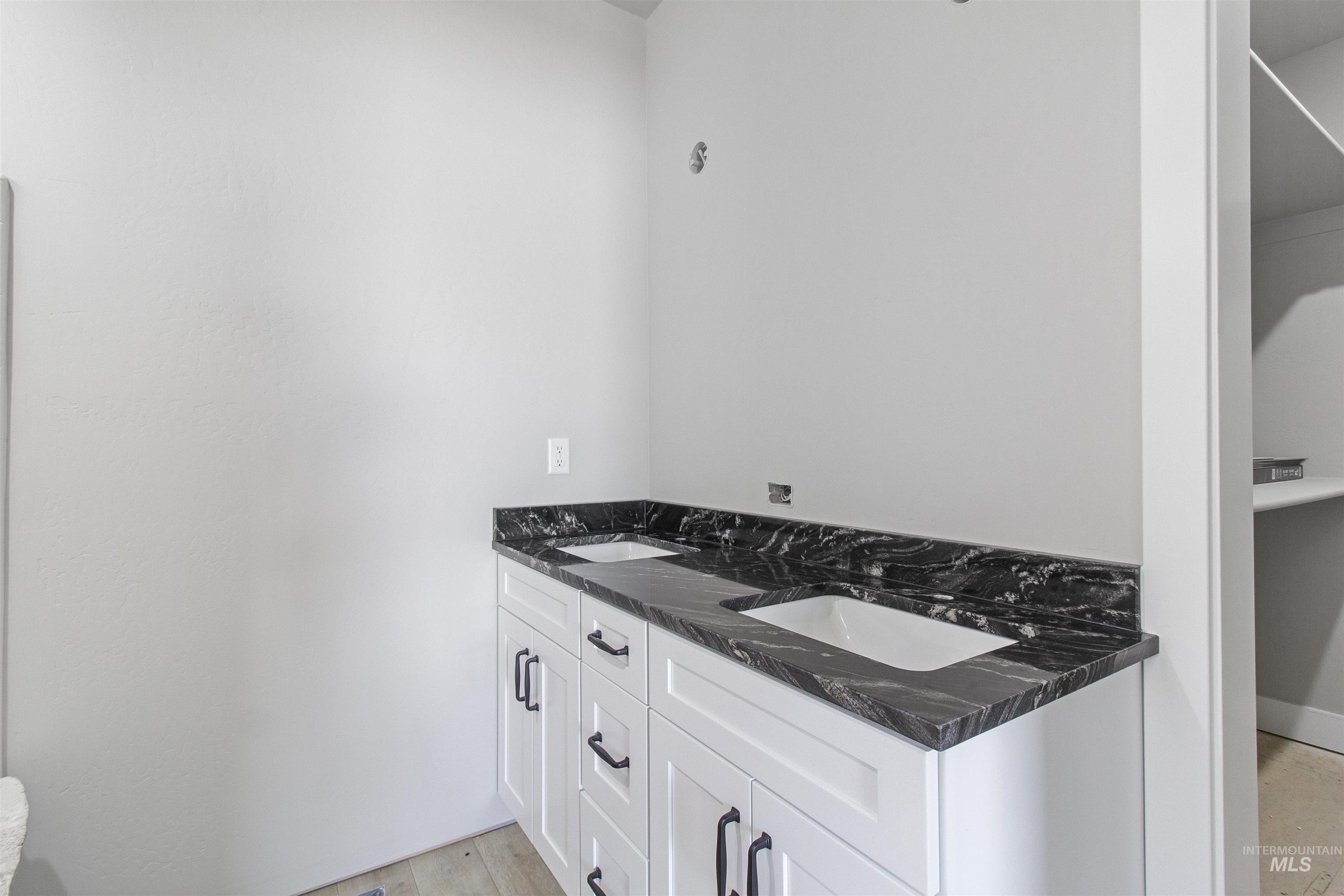 1122 Ira Burton Road, Twin Falls, Idaho 83301, 4 Bedrooms, 2 Bathrooms, Residential For Sale, Price $445,000, 98983522