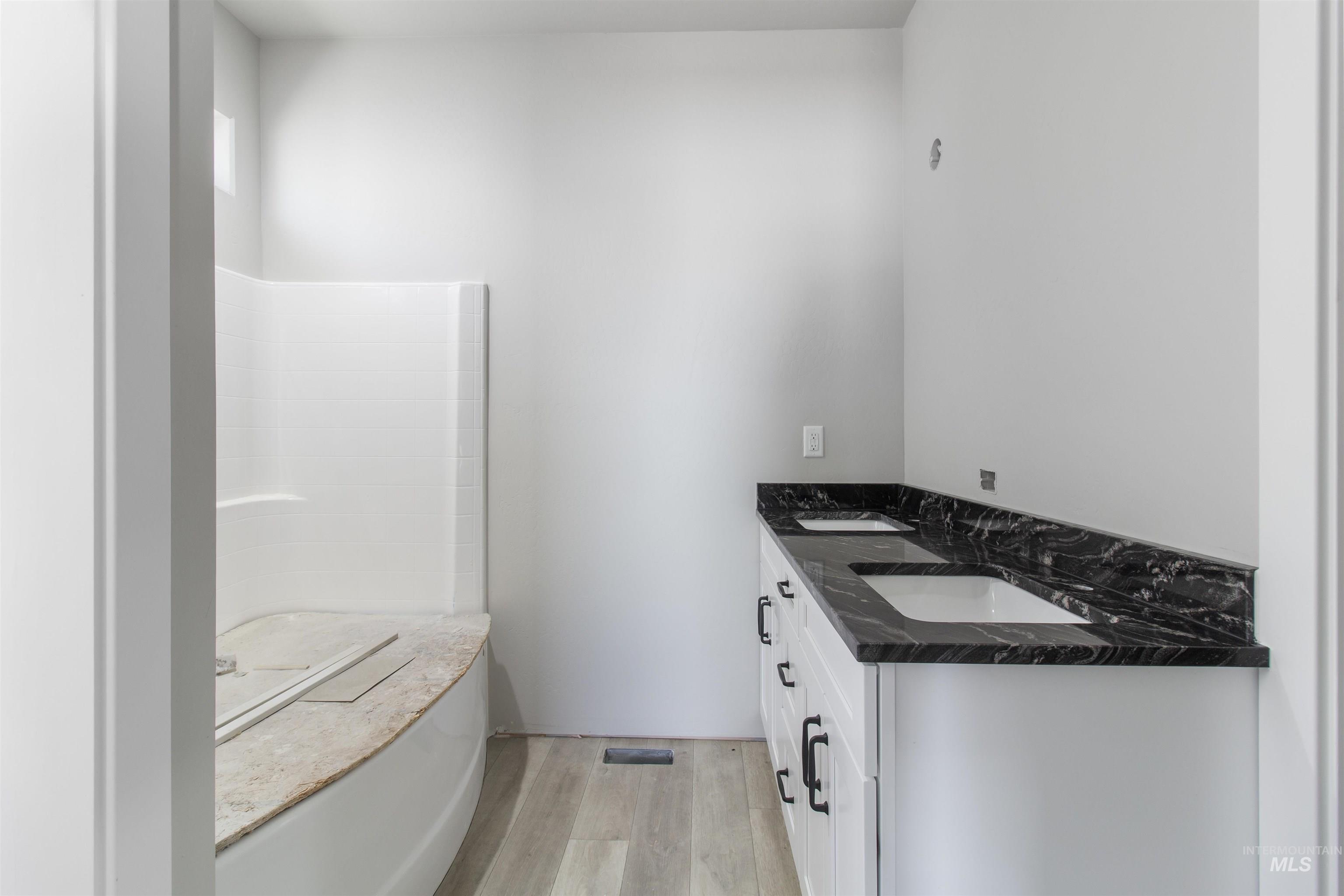 1122 Ira Burton Road, Twin Falls, Idaho 83301, 4 Bedrooms, 2 Bathrooms, Residential For Sale, Price $445,000, 98983522