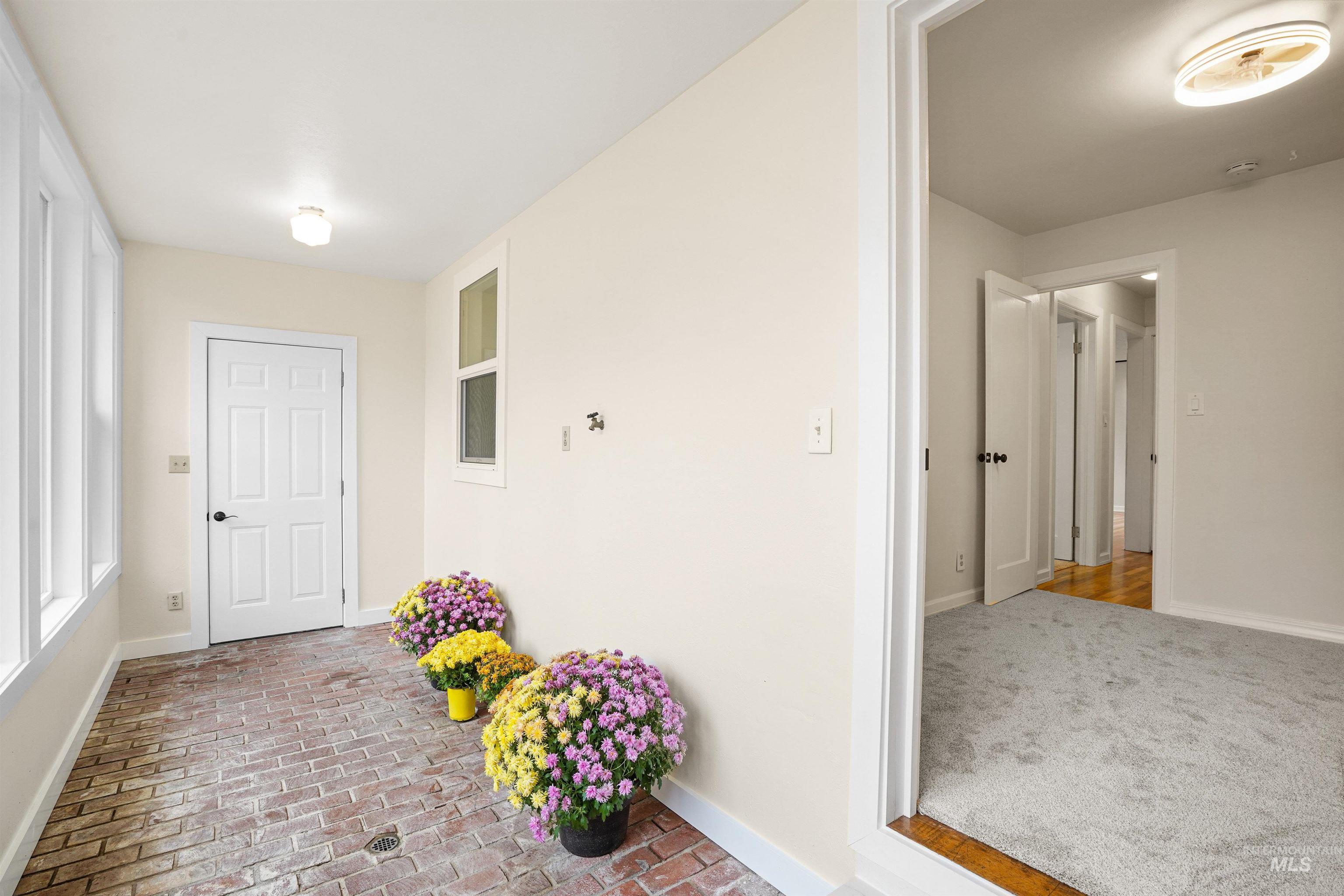 520 S Scott Street, Boise, Idaho 83705-1817, 3 Bedrooms, 2 Bathrooms, Residential Income For Sale, Price $669,900, 98983523