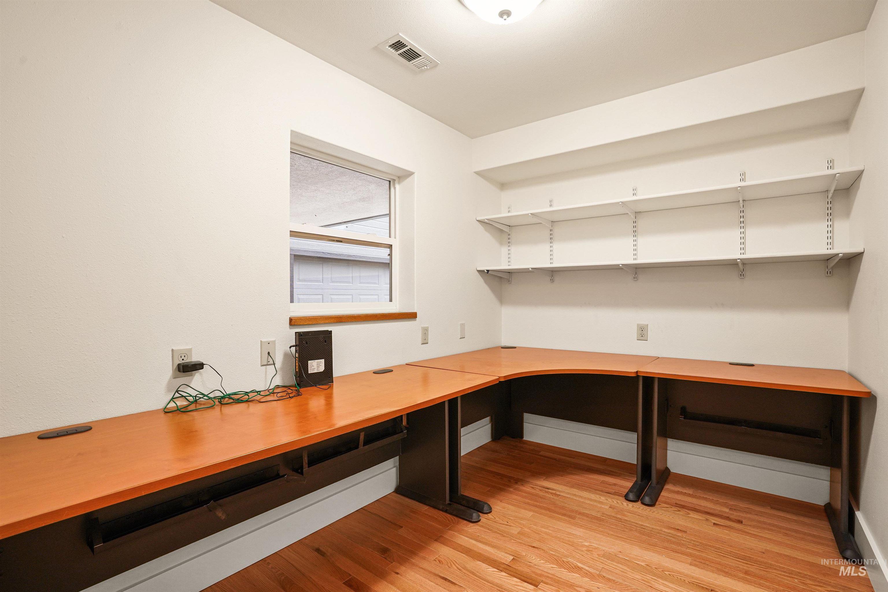 520 S Scott Street, Boise, Idaho 83705-1817, 3 Bedrooms, 2 Bathrooms, Residential Income For Sale, Price $669,900, 98983523