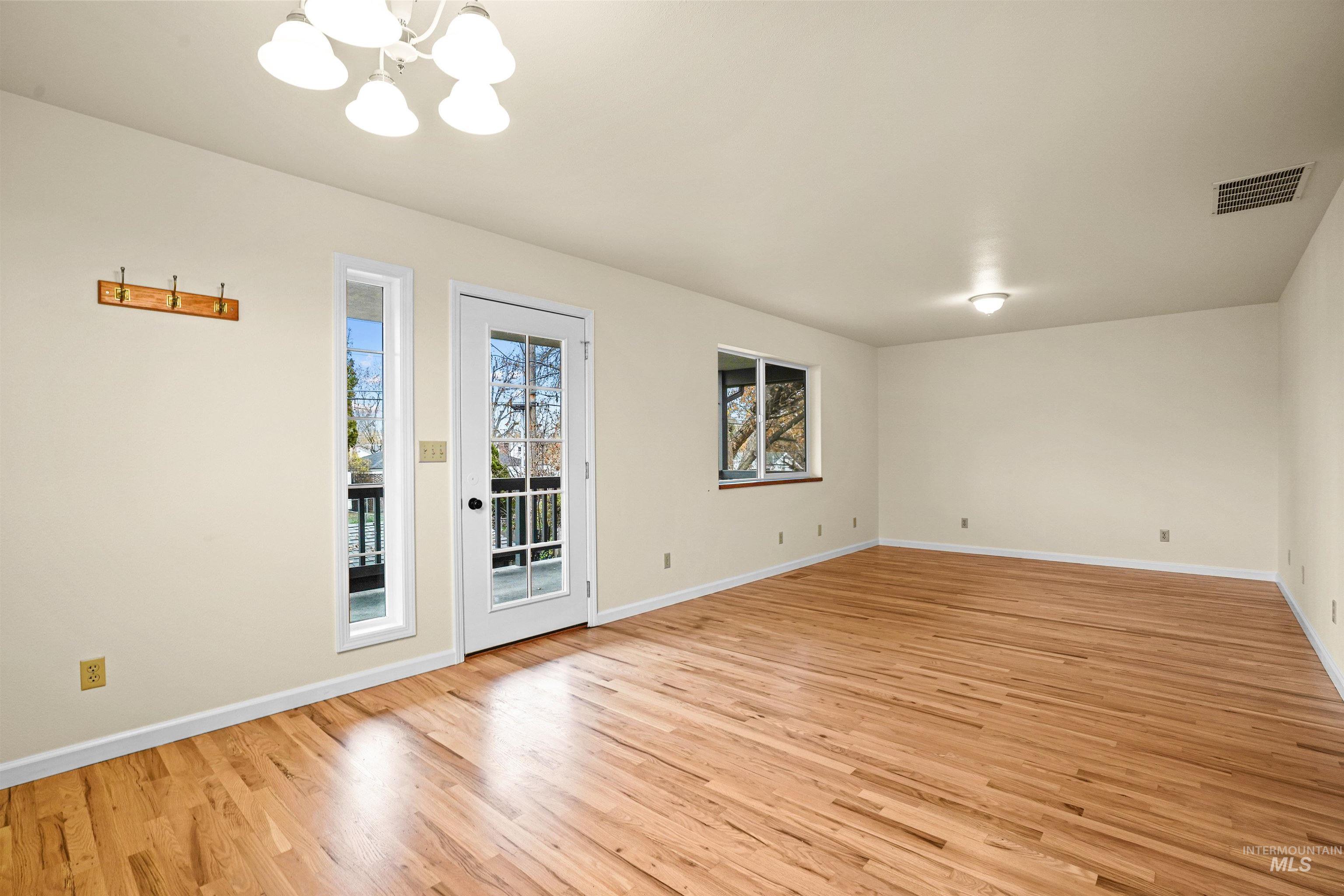 520 S Scott Street, Boise, Idaho 83705-1817, 3 Bedrooms, 2 Bathrooms, Residential Income For Sale, Price $669,900, 98983523