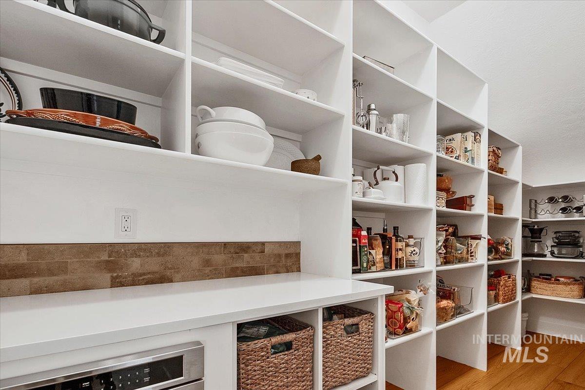 1923 E Golden Oak Ct, Meridian, Idaho 83646, 5 Bedrooms, 3.5 Bathrooms, Residential For Sale, Price $1,760,000, 98983525