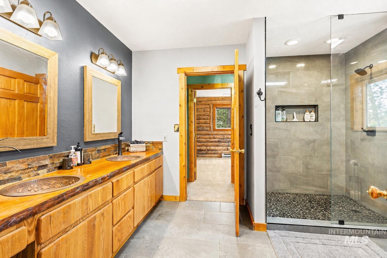 9 Conifer Circle, Boise, Idaho 83716, 5 Bedrooms, 2 Bathrooms, Residential For Sale, Price $950,000,MLS 98983528