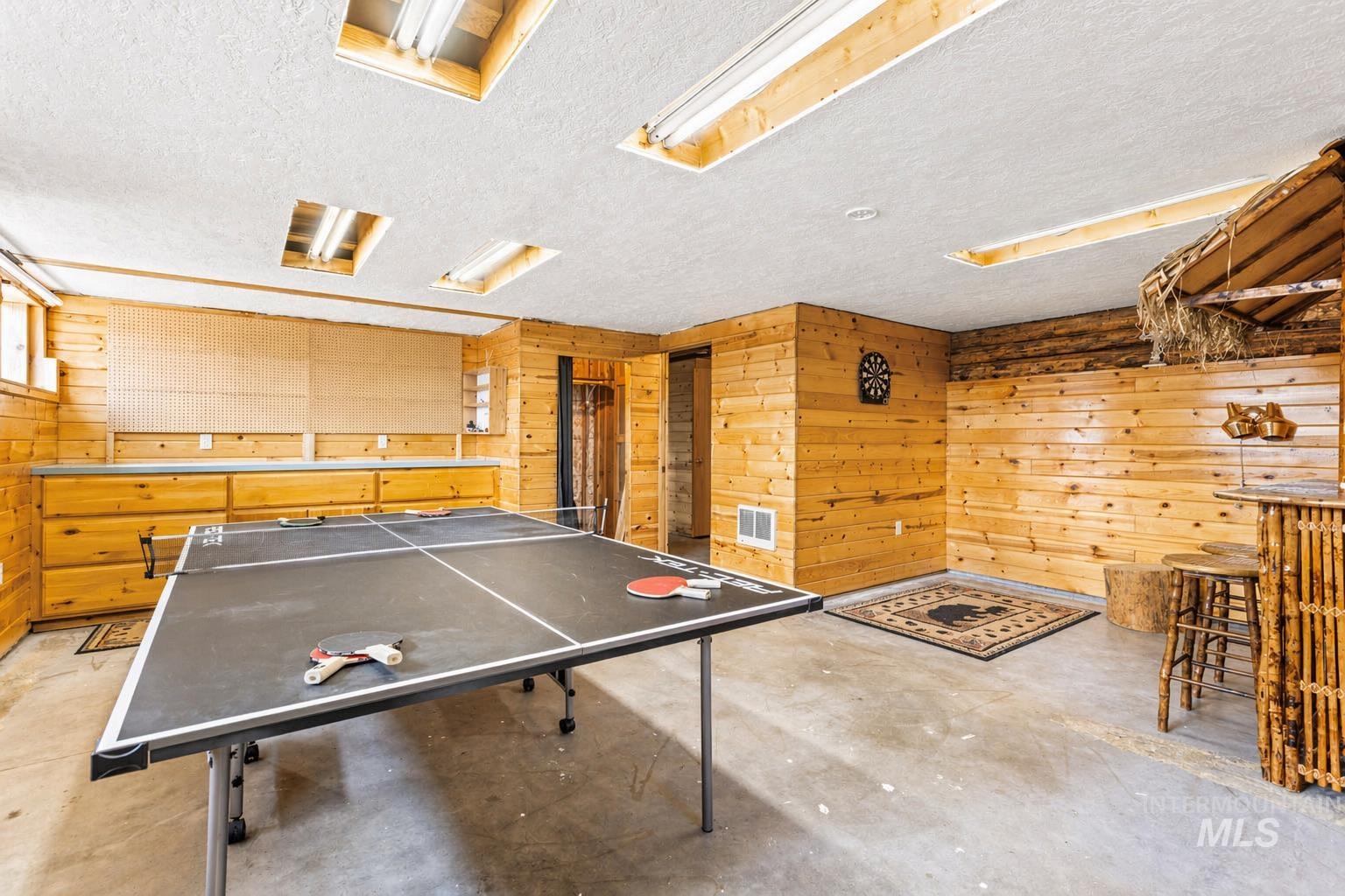 9 Conifer Circle, Boise, Idaho 83716, 5 Bedrooms, 2 Bathrooms, Residential For Sale, Price $950,000,MLS 98983528