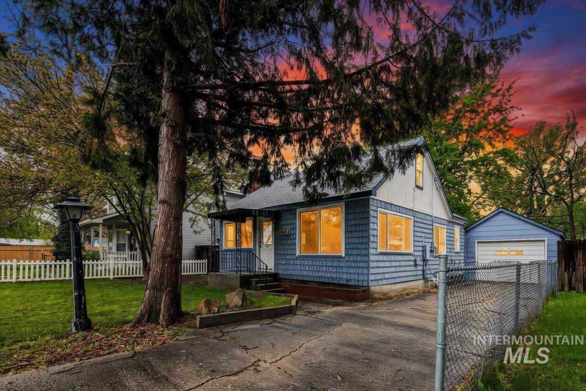 6514 W Post St, Boise, Idaho 83704, 2 Bedrooms, 1 Bathroom, Residential For Sale, Price $349,000, 98983529