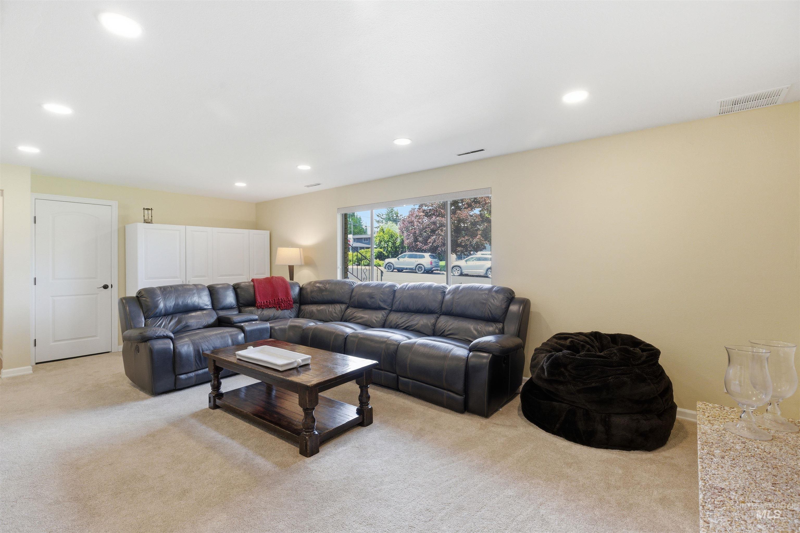 1205 Ponderosa Drive, Moscow, Idaho 83843, 4 Bedrooms, 3 Bathrooms, Residential For Sale, Price $600,000,MLS 98983530