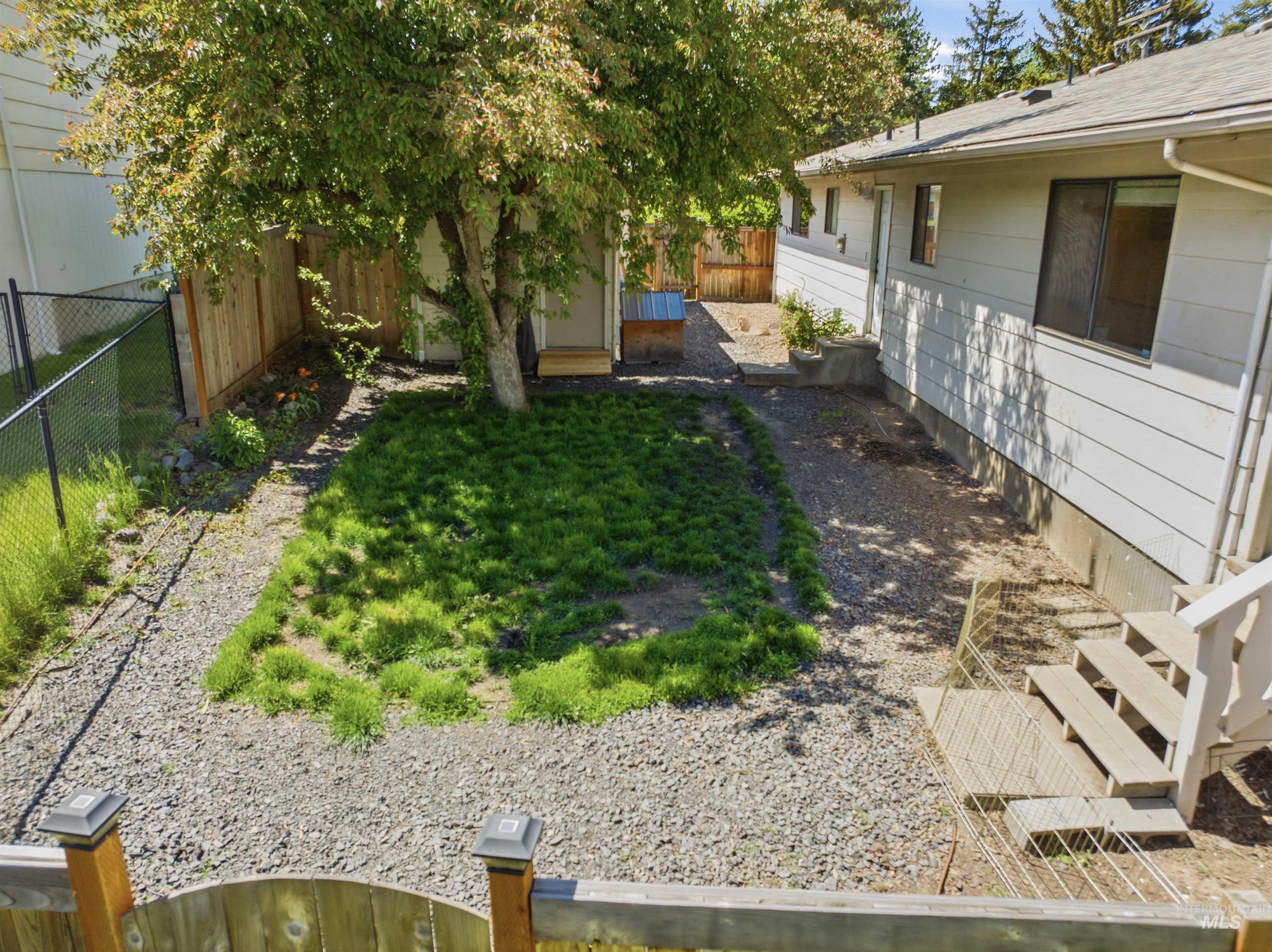 1205 Ponderosa Drive, Moscow, Idaho 83843, 4 Bedrooms, 3 Bathrooms, Residential For Sale, Price $600,000,MLS 98983530