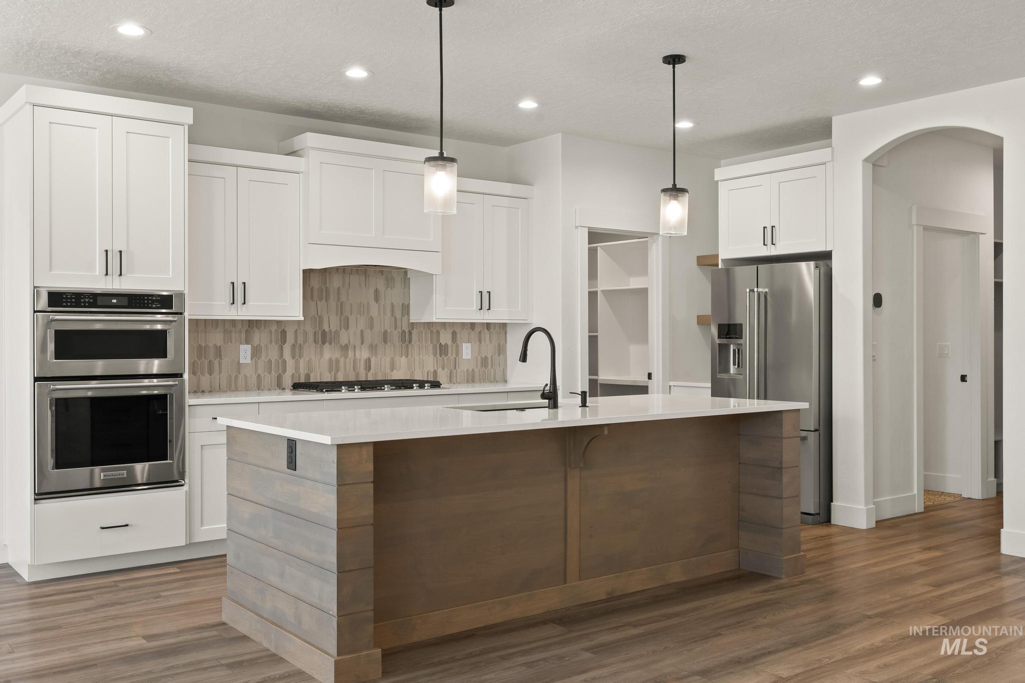 1906 N Ryde Ave, Kuna, Idaho 83634, 4 Bedrooms, 3 Bathrooms, Residential For Sale, Price $764,900,MLS 98983531