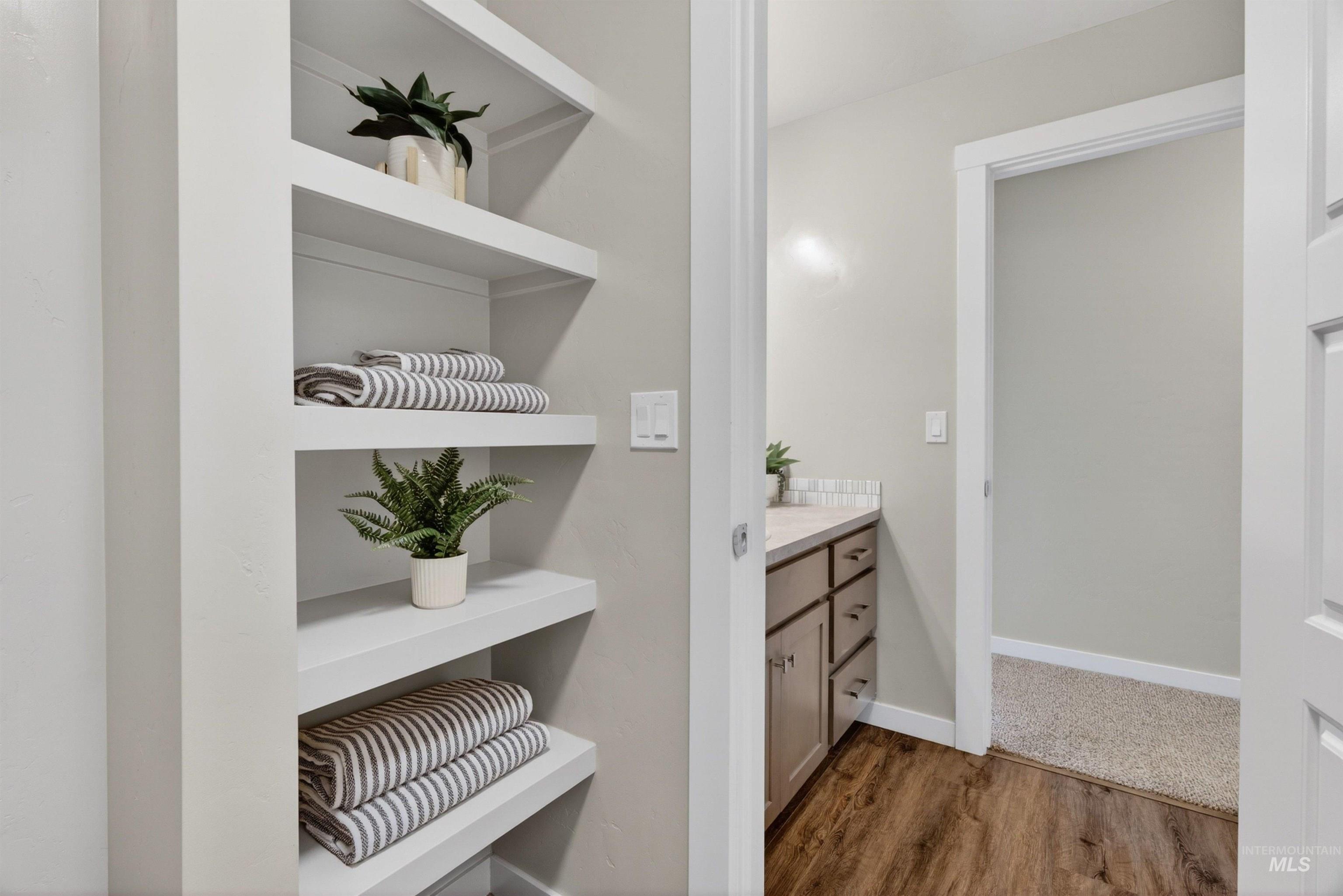 4102 W Spring House Drive, Eagle, Idaho 83616, 5 Bedrooms, 2.5 Bathrooms, Residential For Sale, Price $665,000, 98983534