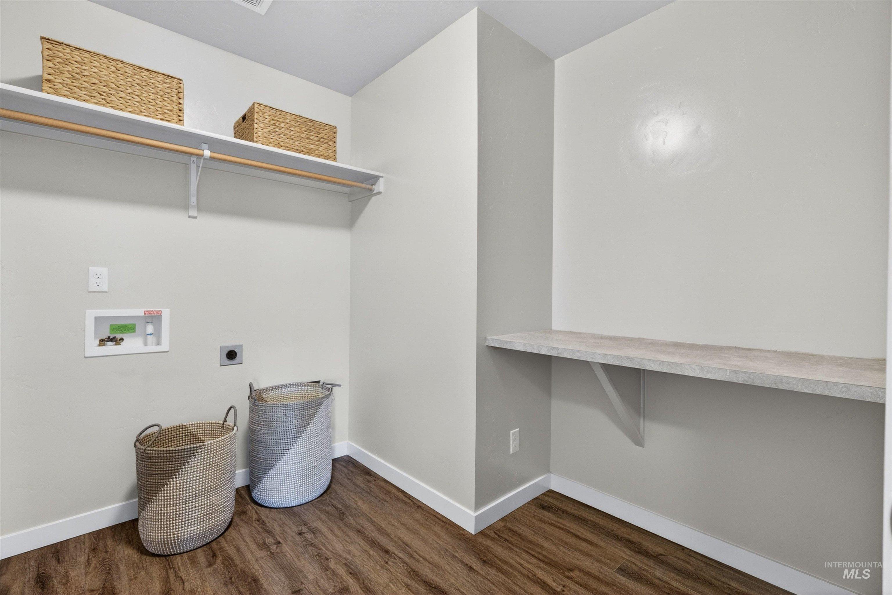 4102 W Spring House Drive, Eagle, Idaho 83616, 5 Bedrooms, 2.5 Bathrooms, Residential For Sale, Price $665,000, 98983534