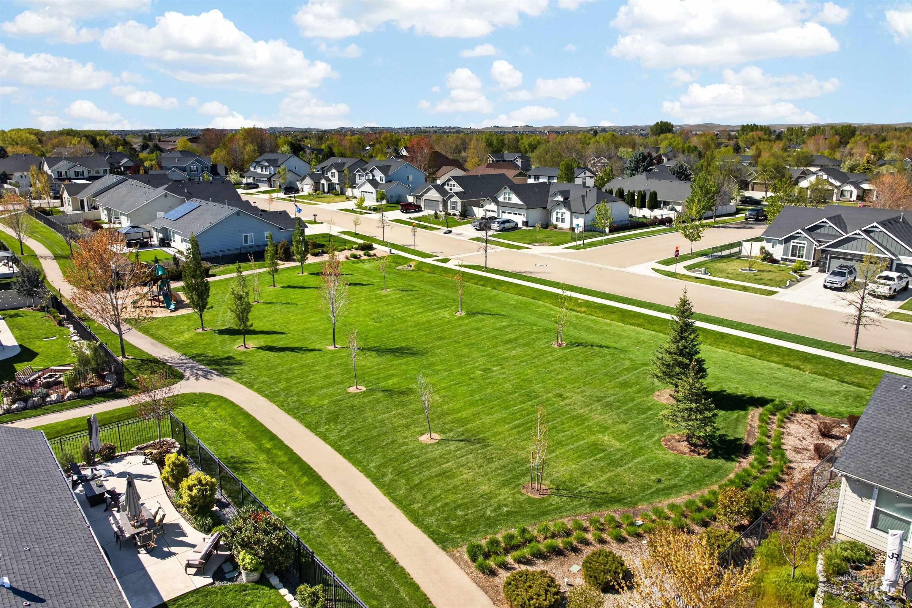 4102 W Spring House Drive, Eagle, Idaho 83616, 5 Bedrooms, 2.5 Bathrooms, Residential For Sale, Price $665,000, 98983534