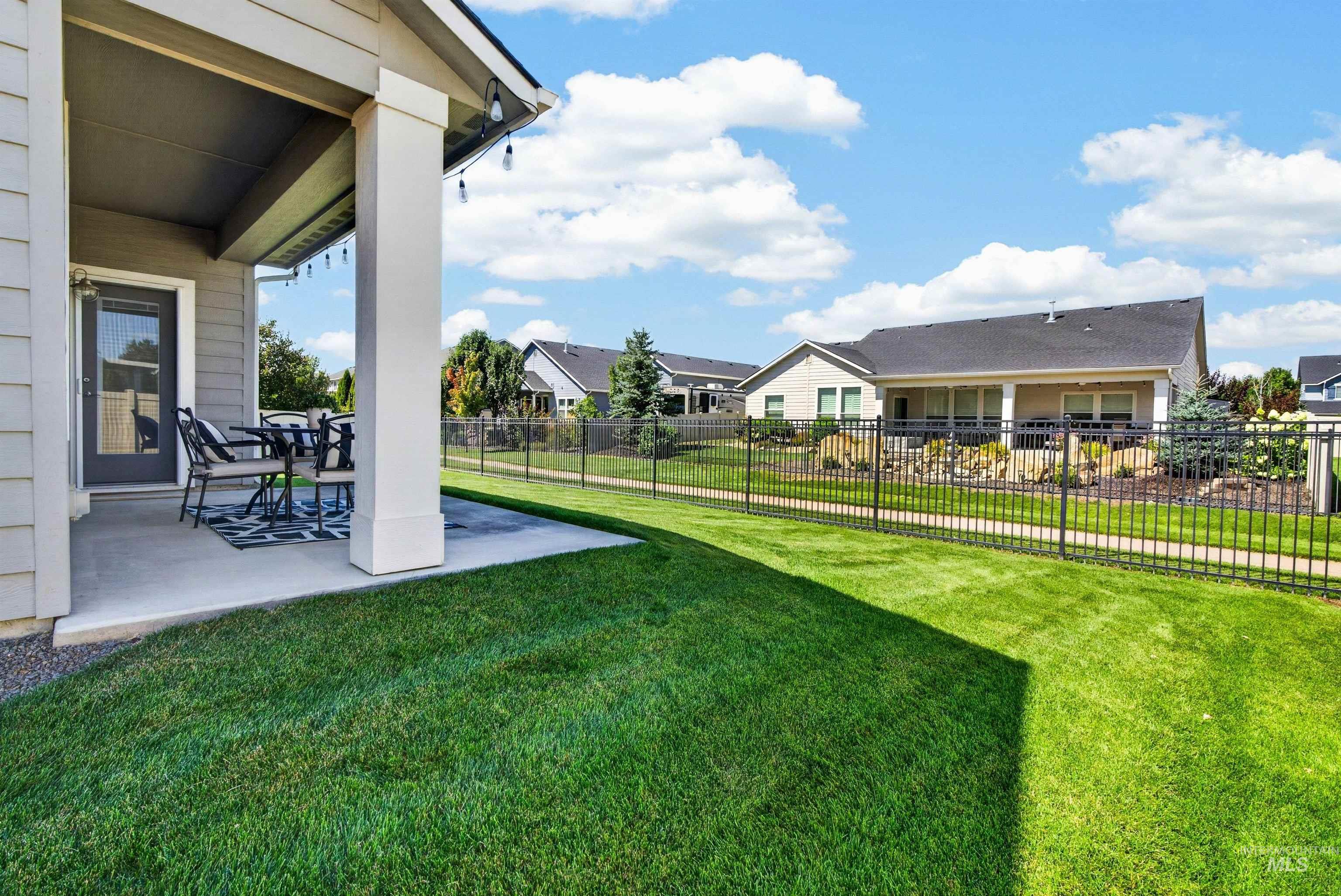 4102 W Spring House Drive, Eagle, Idaho 83616, 4 Bedrooms, 2.5 Bathrooms, Residential For Sale, Price $644,000,MLS 98983534