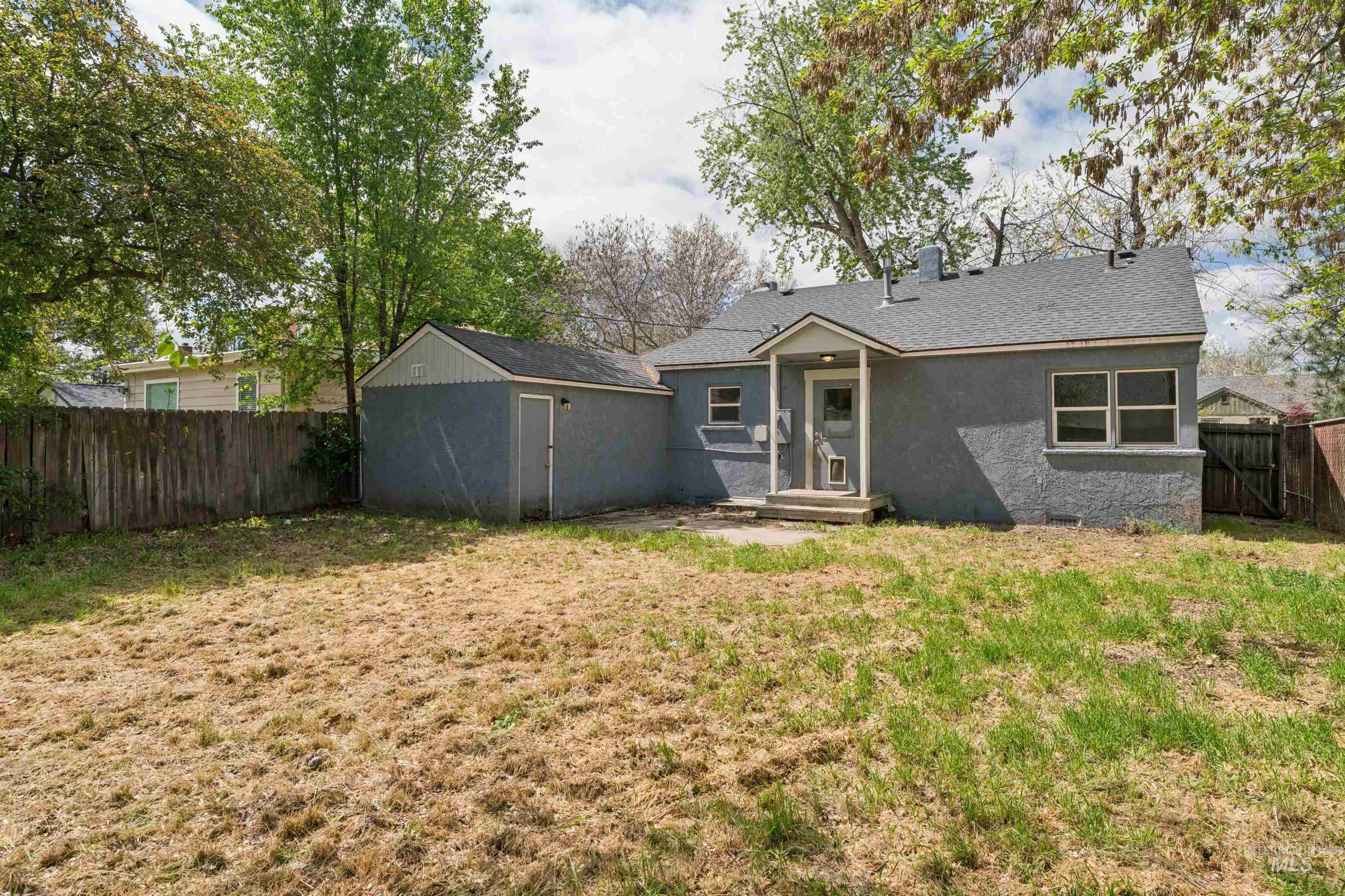 1706 S Pacific St, Boise, Idaho 83705, 2 Bedrooms, 1 Bathroom, Residential For Sale, Price $325,000, 98983535