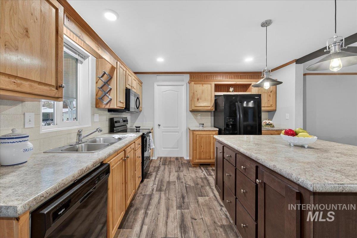 5692 N Confederate Lane, Boise, Idaho 83714, 3 Bedrooms, 2 Bathrooms, Residential For Sale, Price $189,000, 98983536