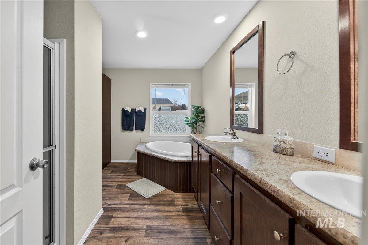 5692 N Confederate Lane, Boise, Idaho 83714, 3 Bedrooms, 2 Bathrooms, Residential For Sale, Price $189,000, 98983536