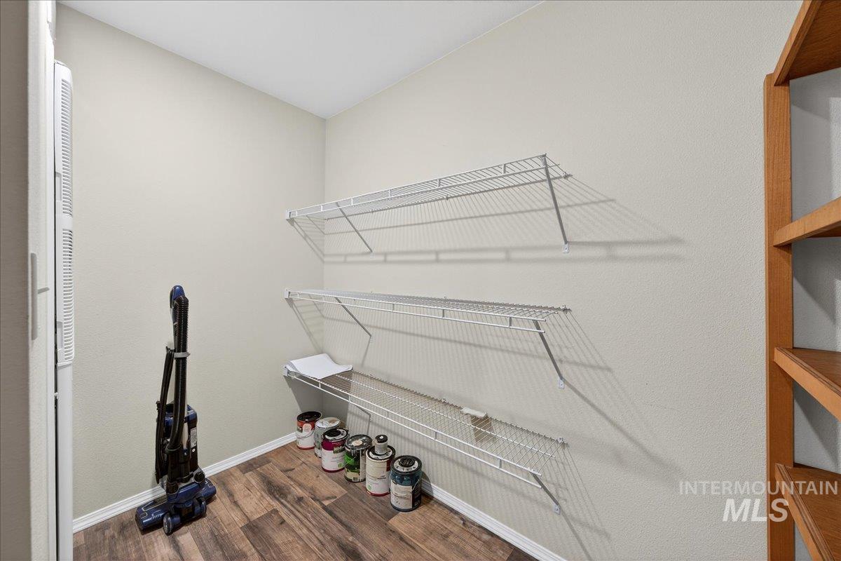 5692 N Confederate Lane, Boise, Idaho 83714, 3 Bedrooms, 2 Bathrooms, Residential For Sale, Price $189,000, 98983536