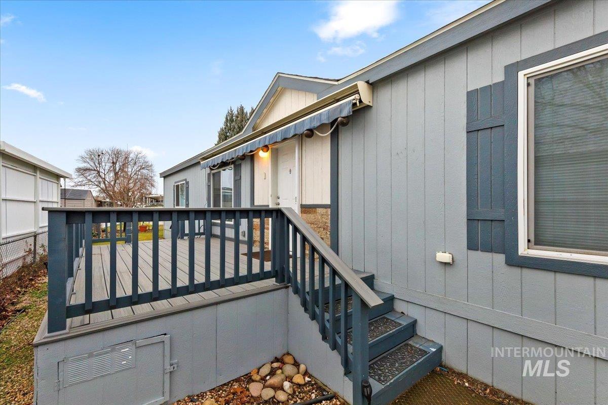 5692 N Confederate Lane, Boise, Idaho 83714, 3 Bedrooms, 2 Bathrooms, Residential For Sale, Price $189,000, 98983536