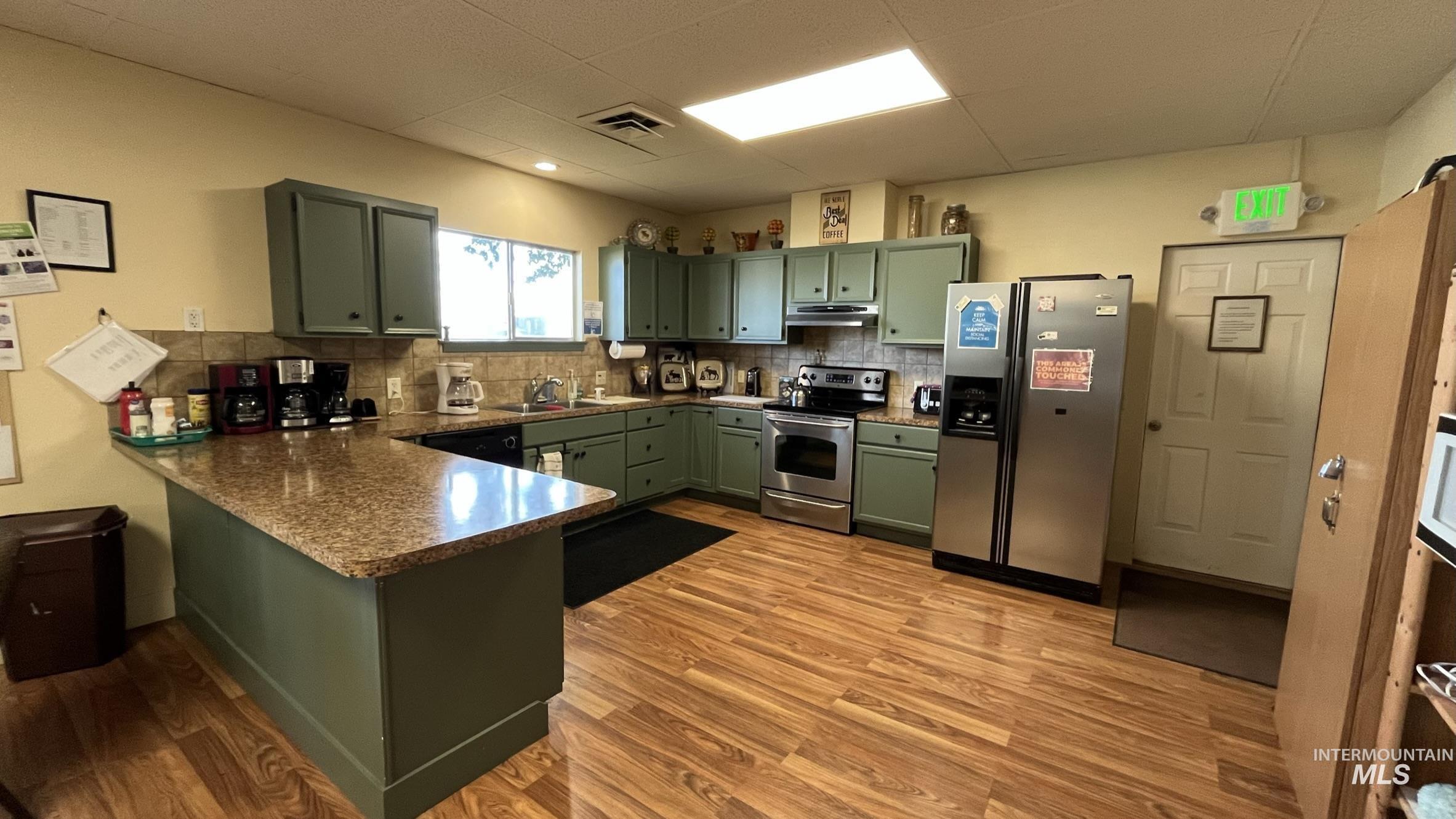 5692 N Confederate Lane, Boise, Idaho 83714, 3 Bedrooms, 2 Bathrooms, Residential For Sale, Price $189,000, 98983536