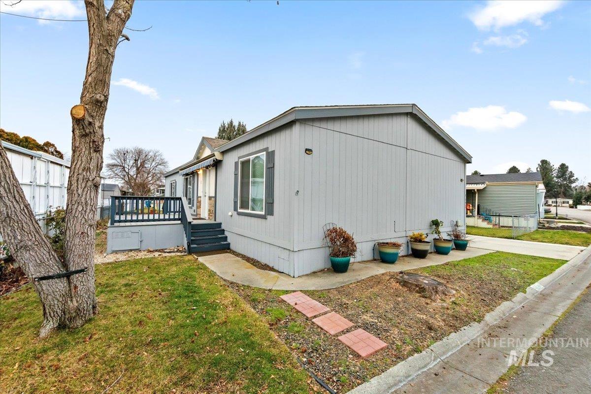 5692 N Confederate Lane, Boise, Idaho 83714, 3 Bedrooms, 2 Bathrooms, Residential For Sale, Price $169,000, 98983536