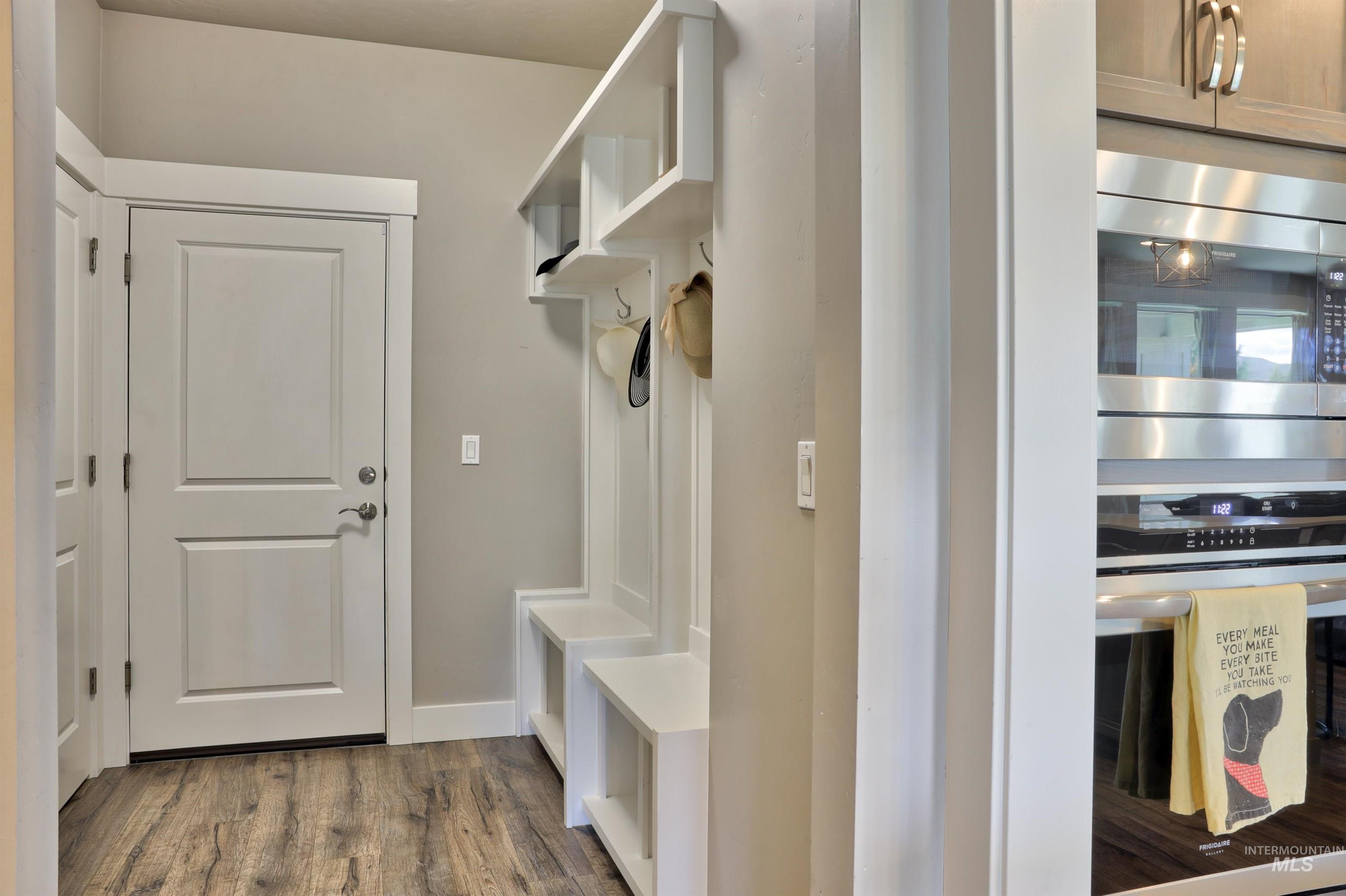 505 E Pascua, Kuna, Idaho 83634, 4 Bedrooms, 2 Bathrooms, Residential For Sale, Price $599,997,MLS 98983538