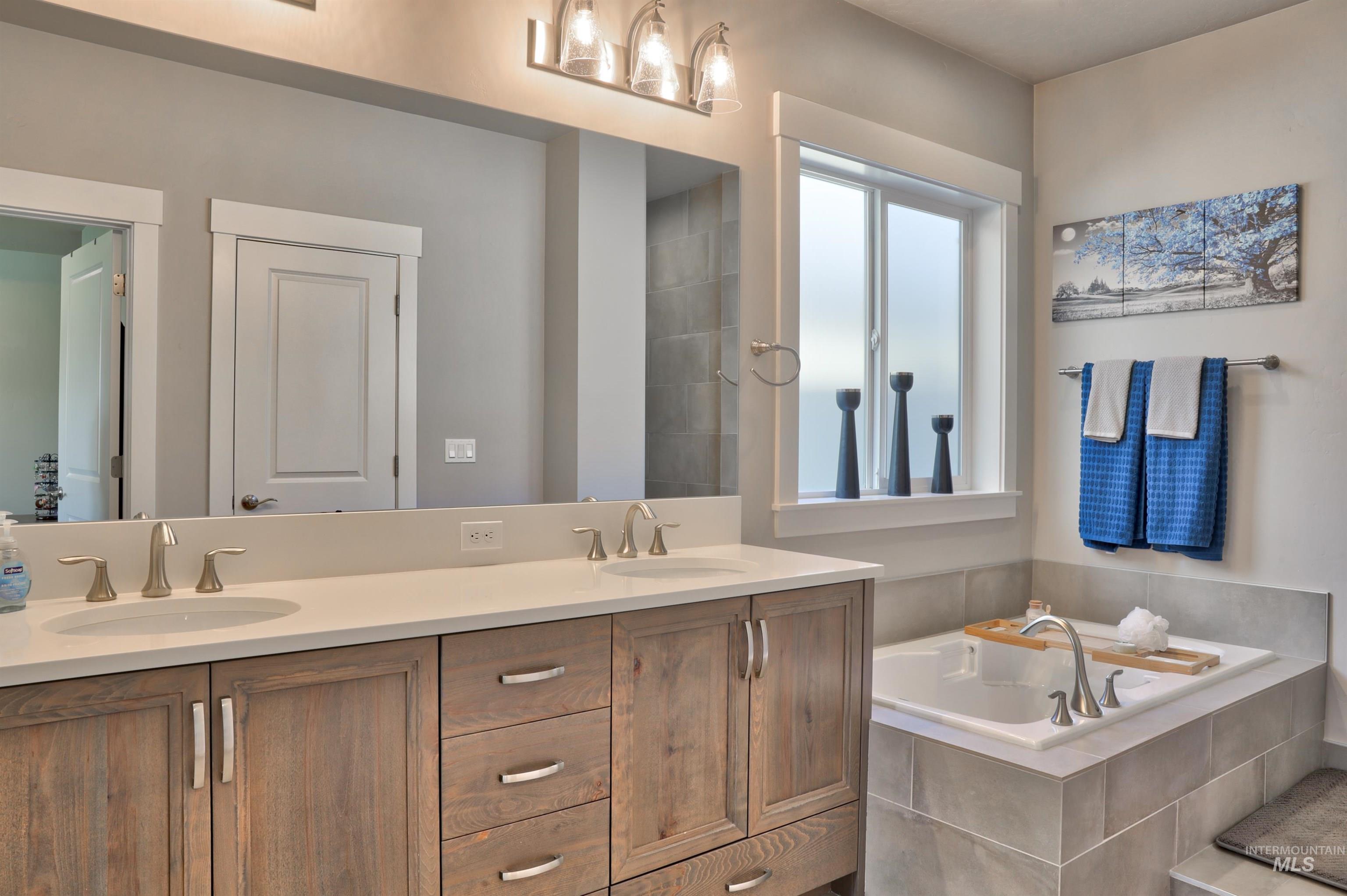 505 E Pascua, Kuna, Idaho 83634, 4 Bedrooms, 2 Bathrooms, Residential For Sale, Price $599,997,MLS 98983538