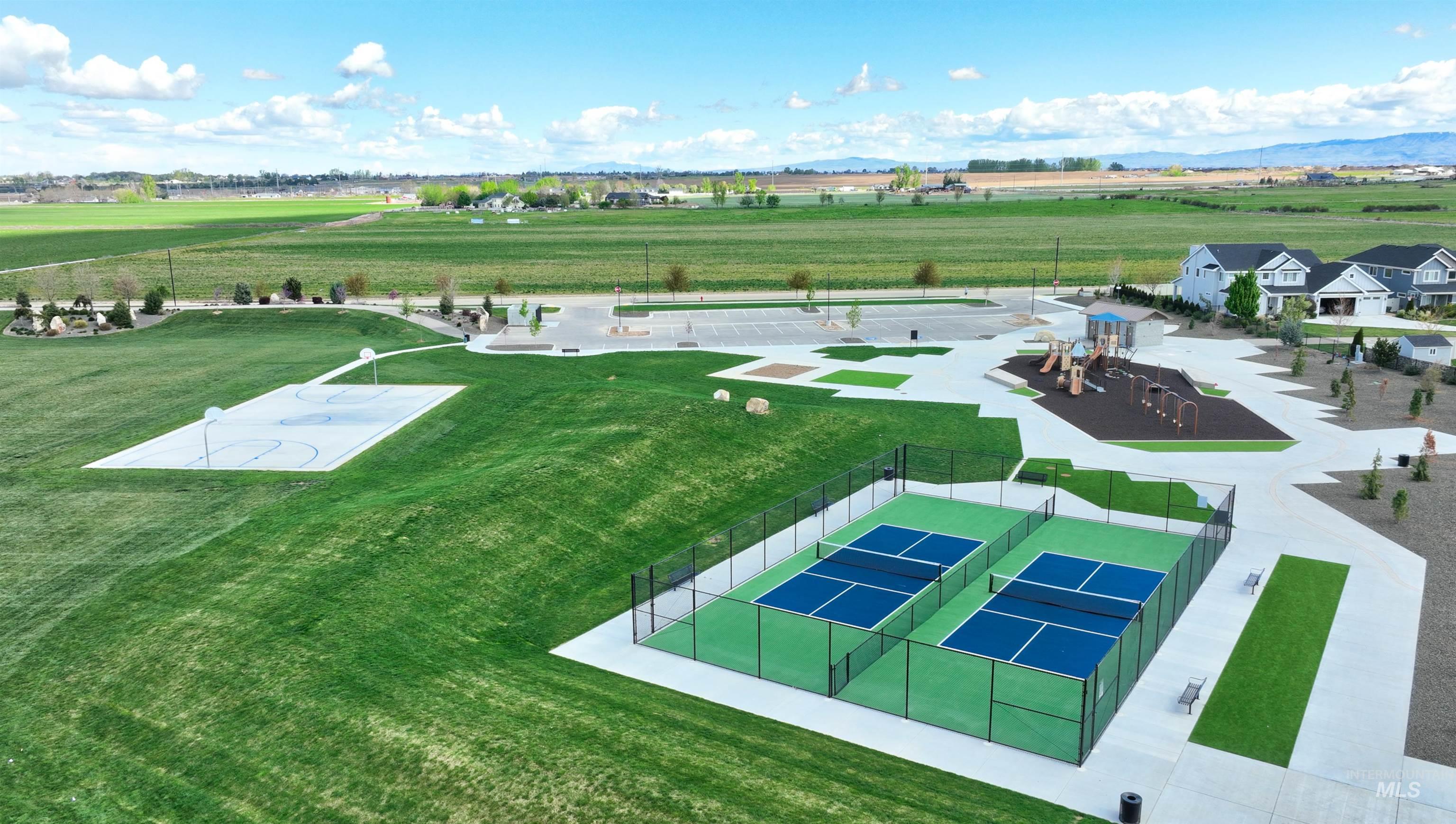 505 E Pascua, Kuna, Idaho 83634, 4 Bedrooms, 2 Bathrooms, Residential For Sale, Price $599,997,MLS 98983538