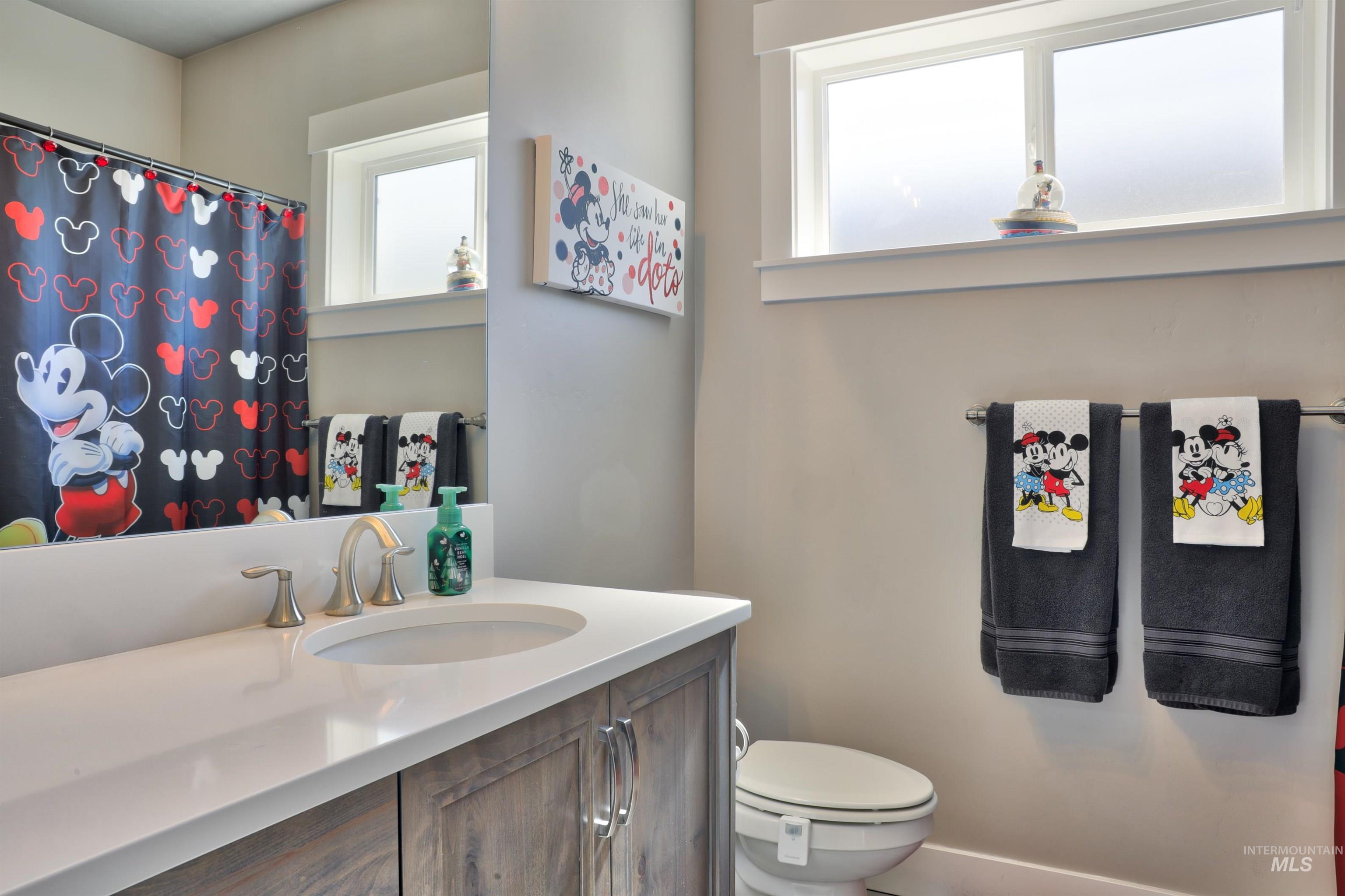 505 E Pascua, Kuna, Idaho 83634, 4 Bedrooms, 2 Bathrooms, Residential For Sale, Price $599,997,MLS 98983538