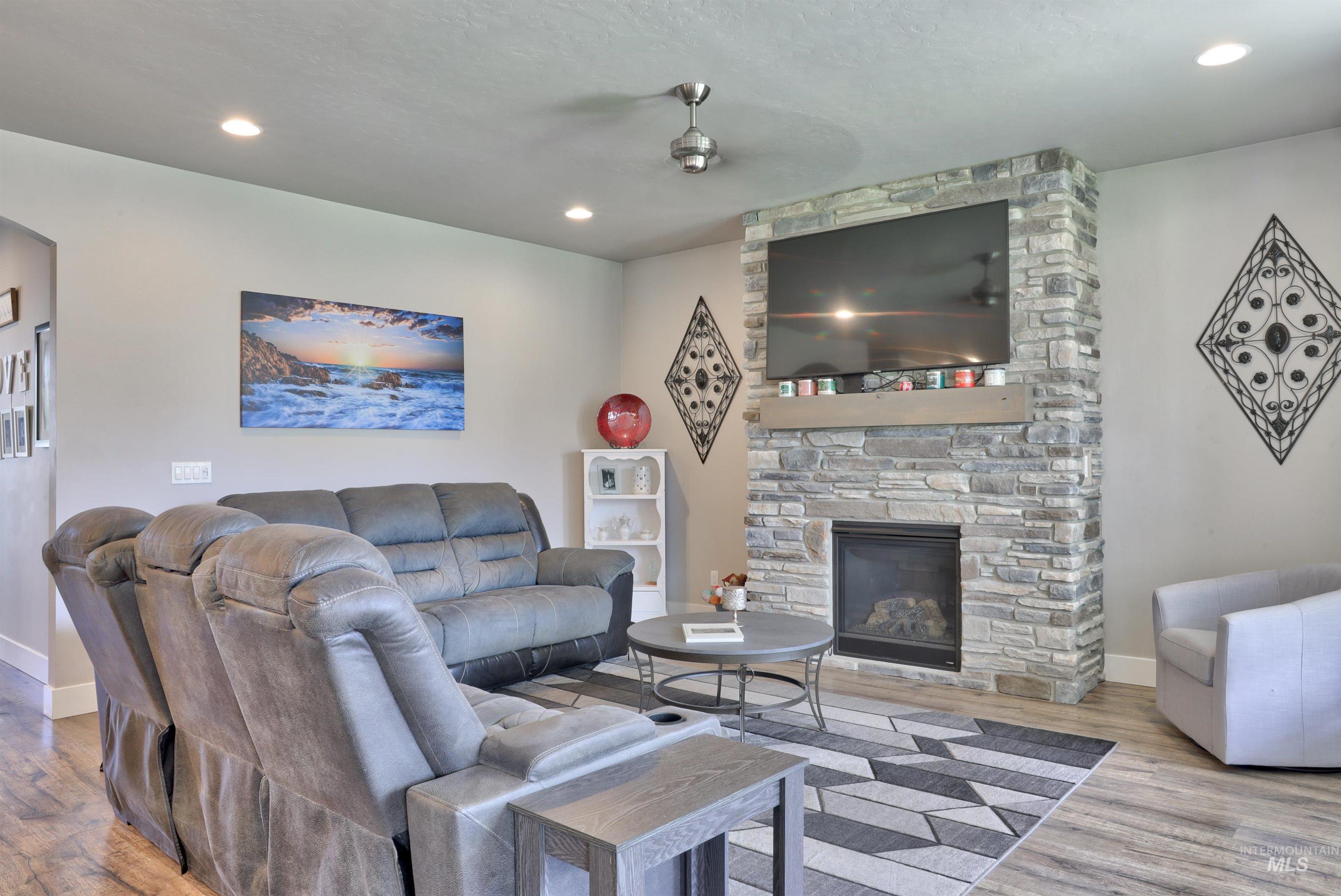 505 E Pascua, Kuna, Idaho 83634, 4 Bedrooms, 2 Bathrooms, Residential For Sale, Price $599,997,MLS 98983538