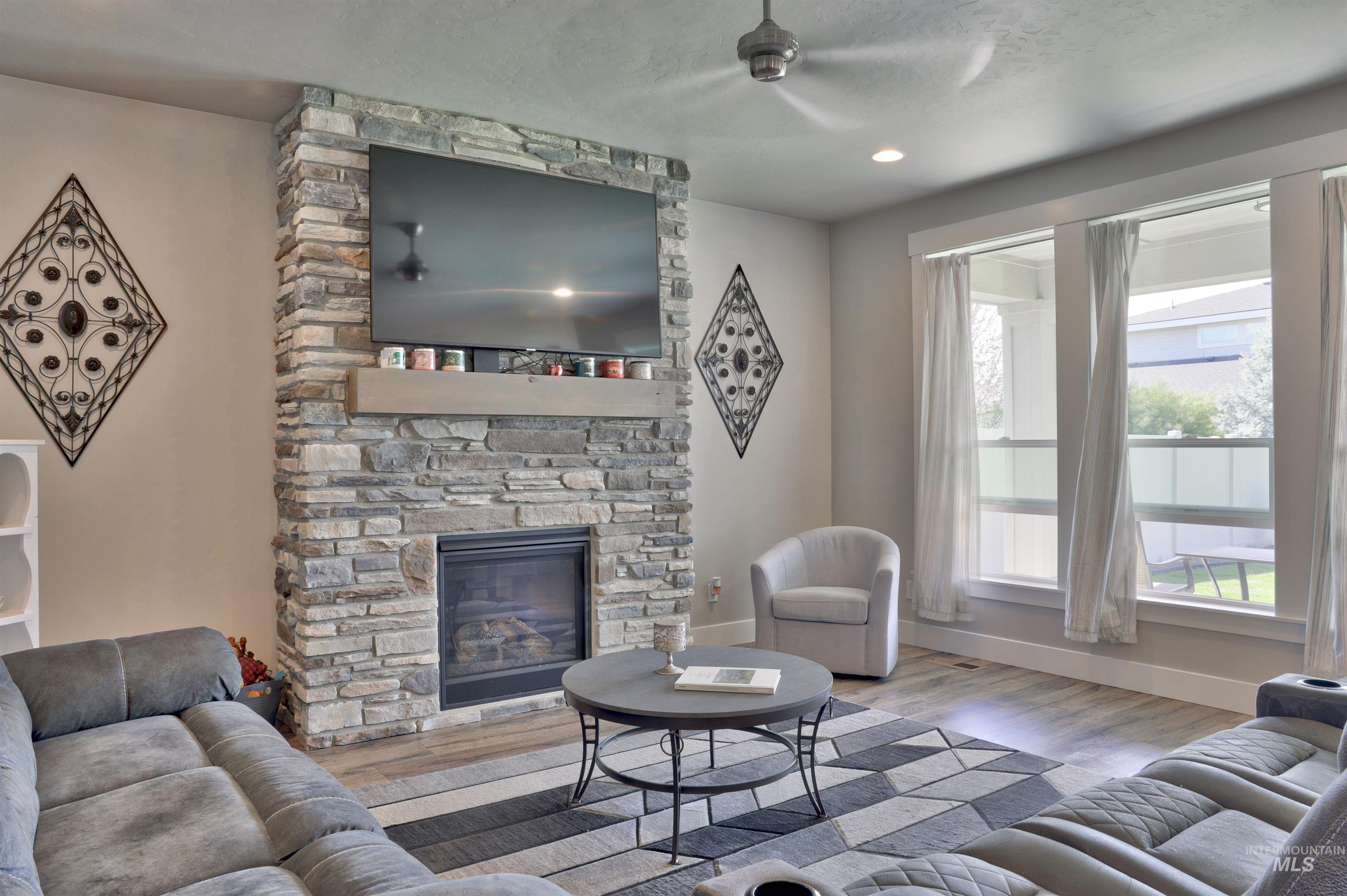 505 E Pascua, Kuna, Idaho 83634, 4 Bedrooms, 2 Bathrooms, Residential For Sale, Price $599,997,MLS 98983538