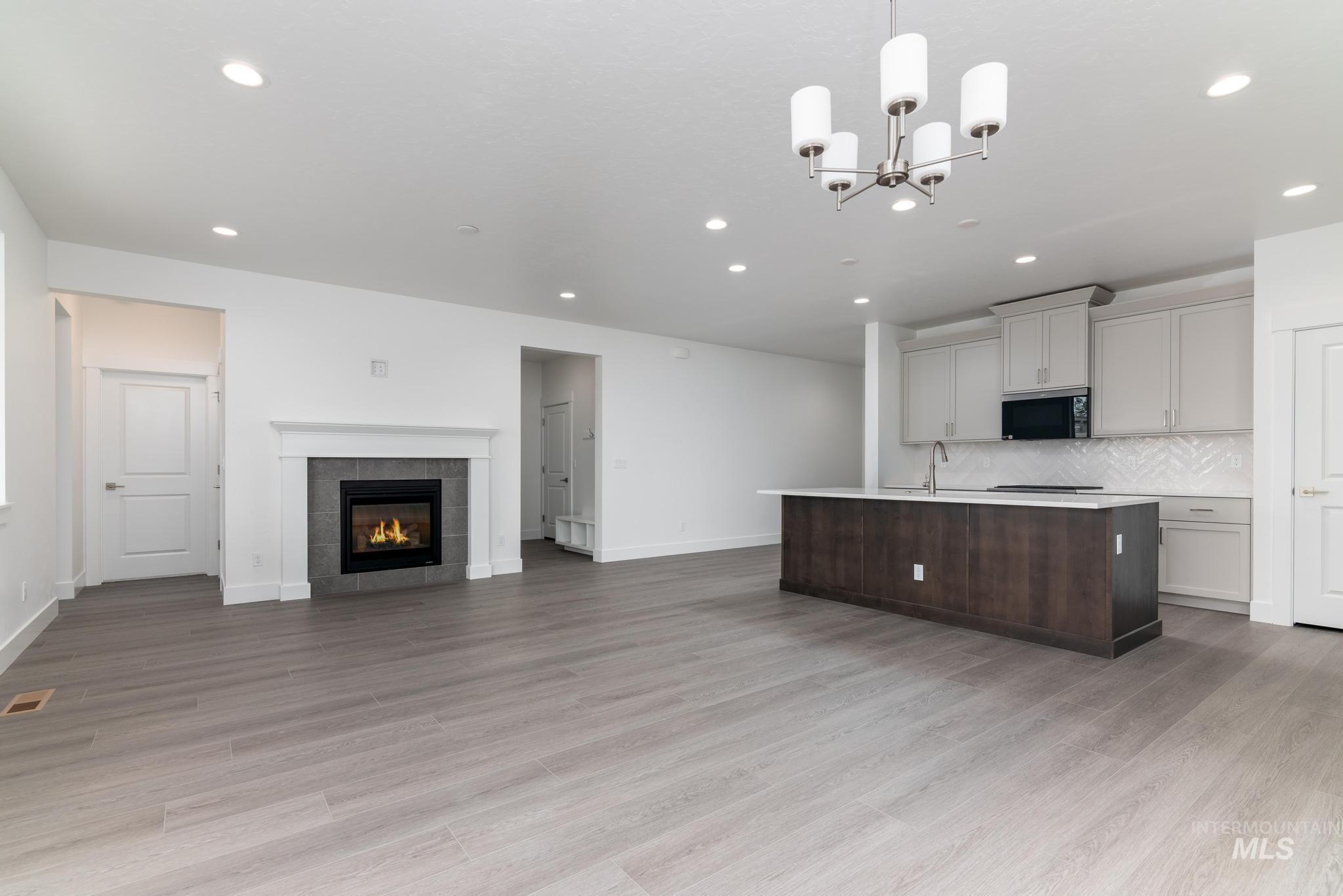 6058 W Snow Currant St, Meridian, Idaho 83646, 3 Bedrooms, 2 Bathrooms, Residential For Sale, Price $534,000,MLS 98983543