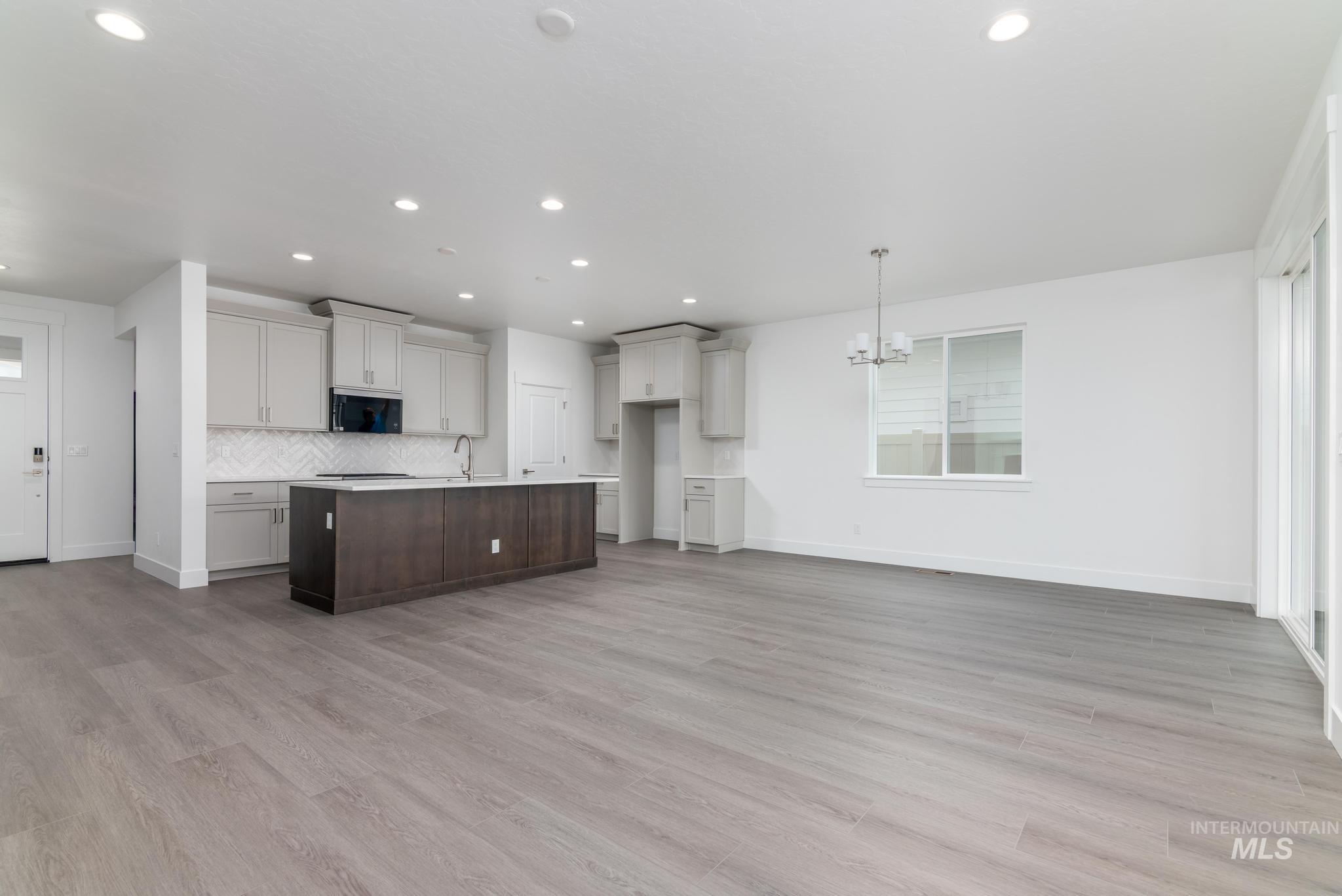 6058 W Snow Currant St, Meridian, Idaho 83646, 3 Bedrooms, 2 Bathrooms, Residential For Sale, Price $534,000,MLS 98983543