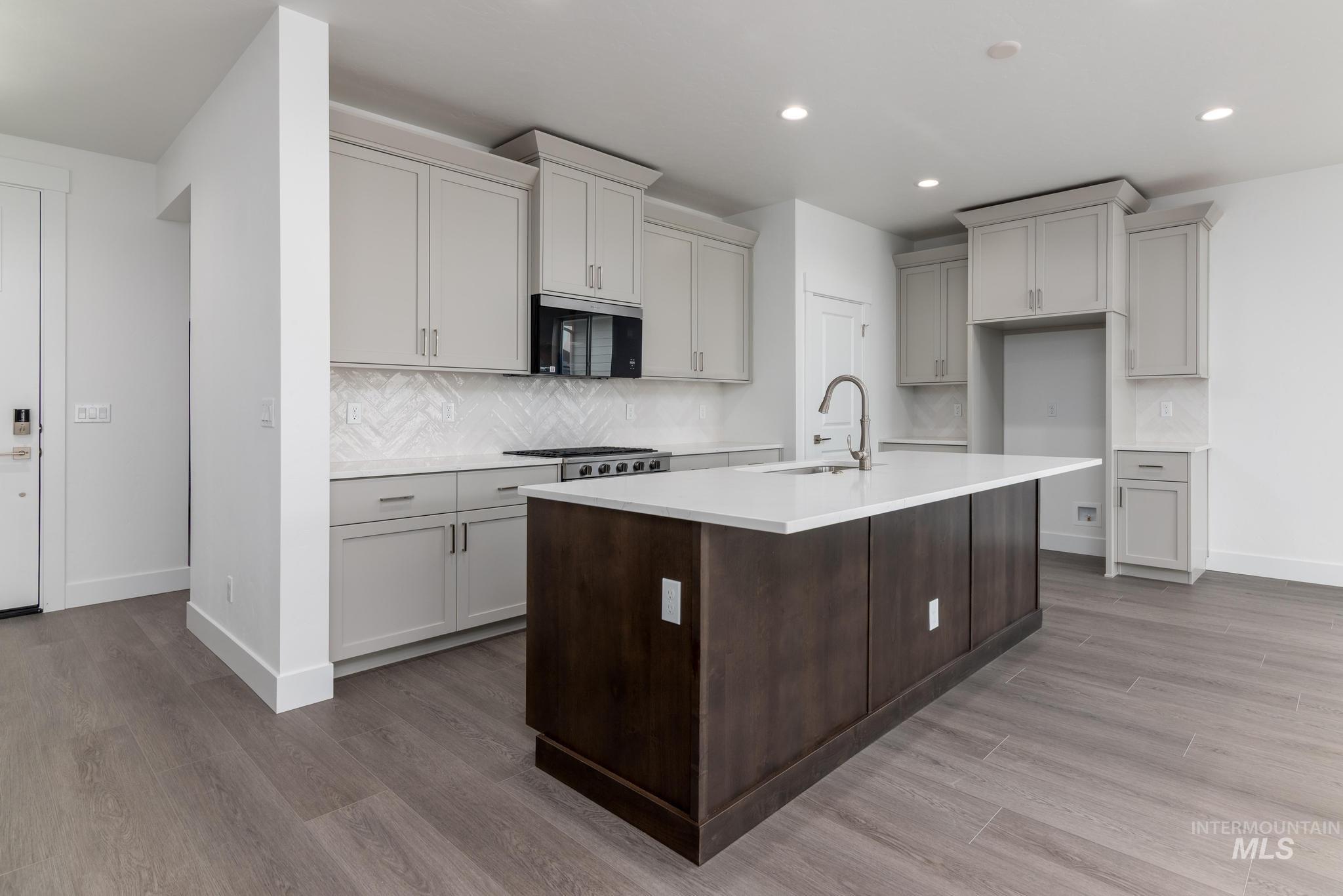 6058 W Snow Currant St, Meridian, Idaho 83646, 3 Bedrooms, 2 Bathrooms, Residential For Sale, Price $534,000,MLS 98983543