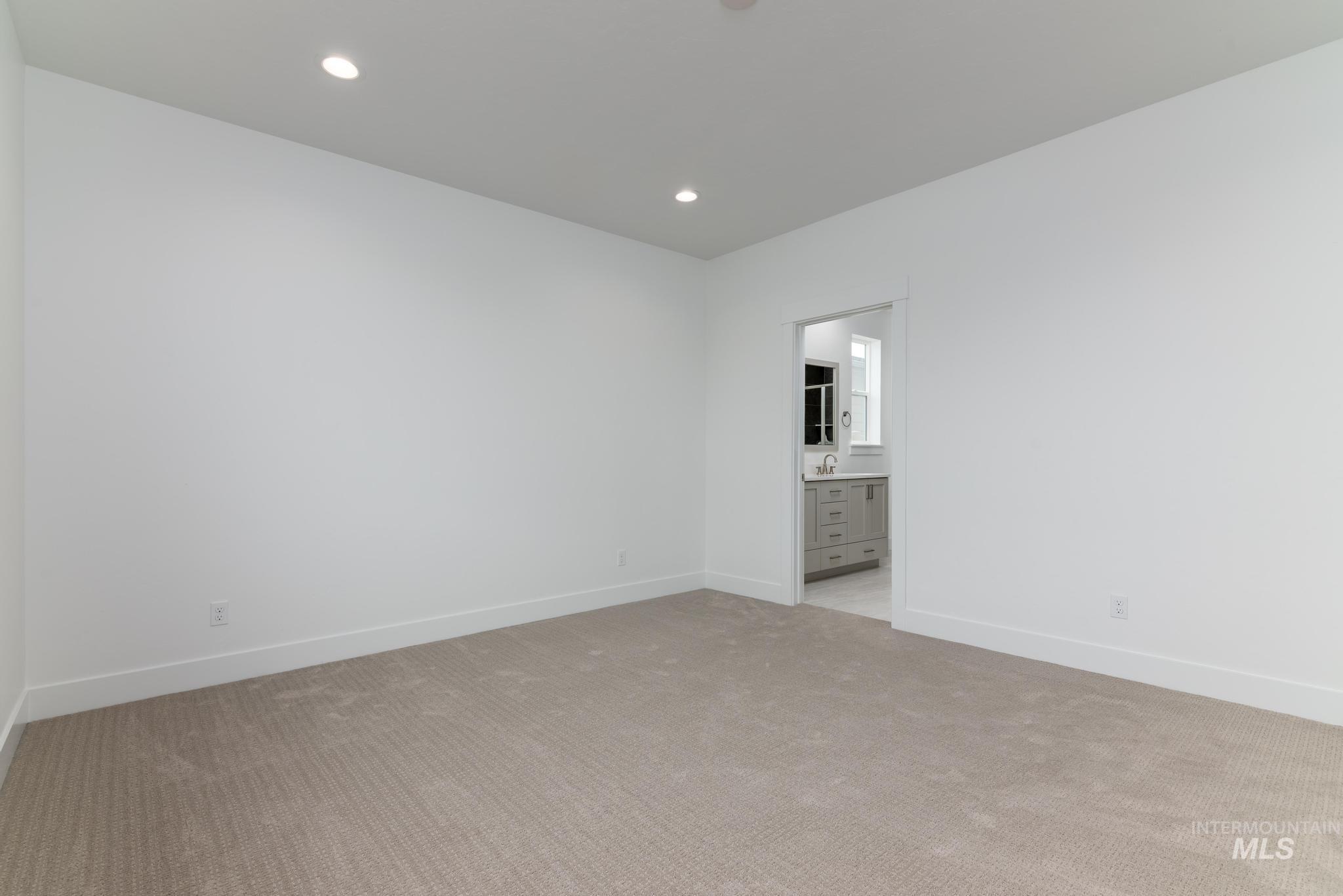 6058 W Snow Currant St, Meridian, Idaho 83646, 3 Bedrooms, 2 Bathrooms, Residential For Sale, Price $534,000,MLS 98983543