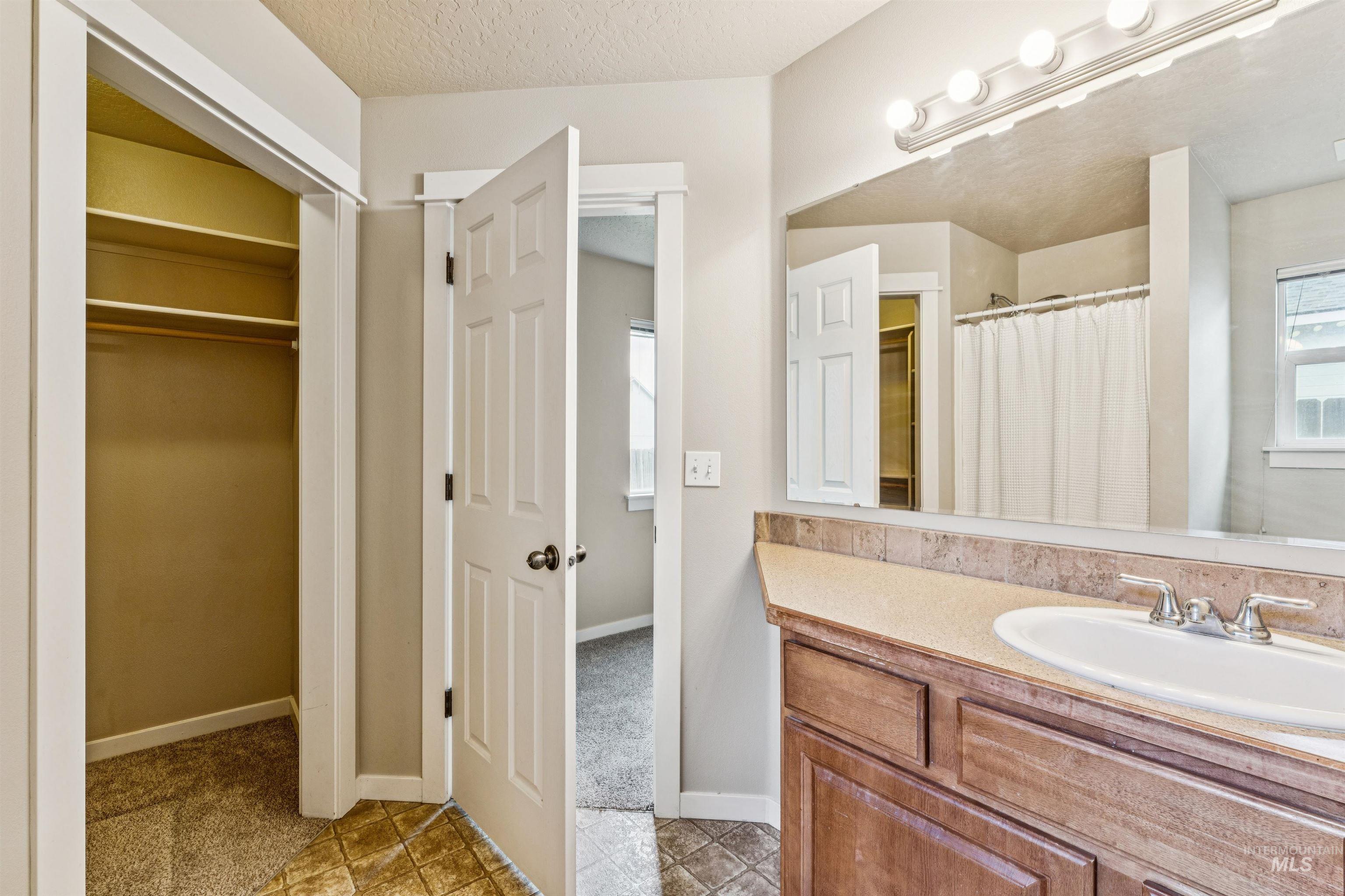 11427 W Silverview St., Boise, Idaho 83713, 3 Bedrooms, 2 Bathrooms, Residential For Sale, Price $399,900, 98983545