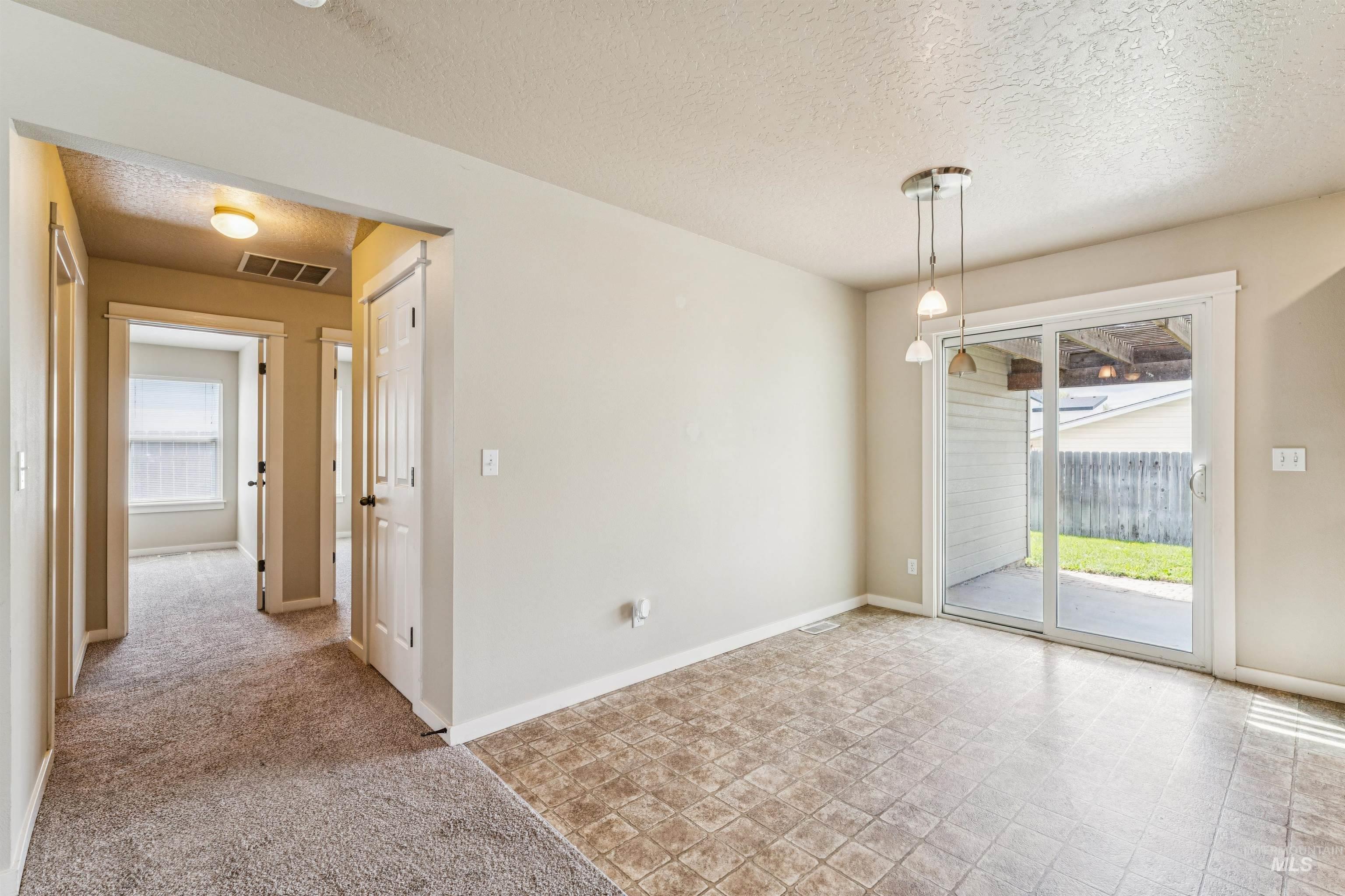 11427 W Silverview St., Boise, Idaho 83713, 3 Bedrooms, 2 Bathrooms, Residential For Sale, Price $399,900, 98983545