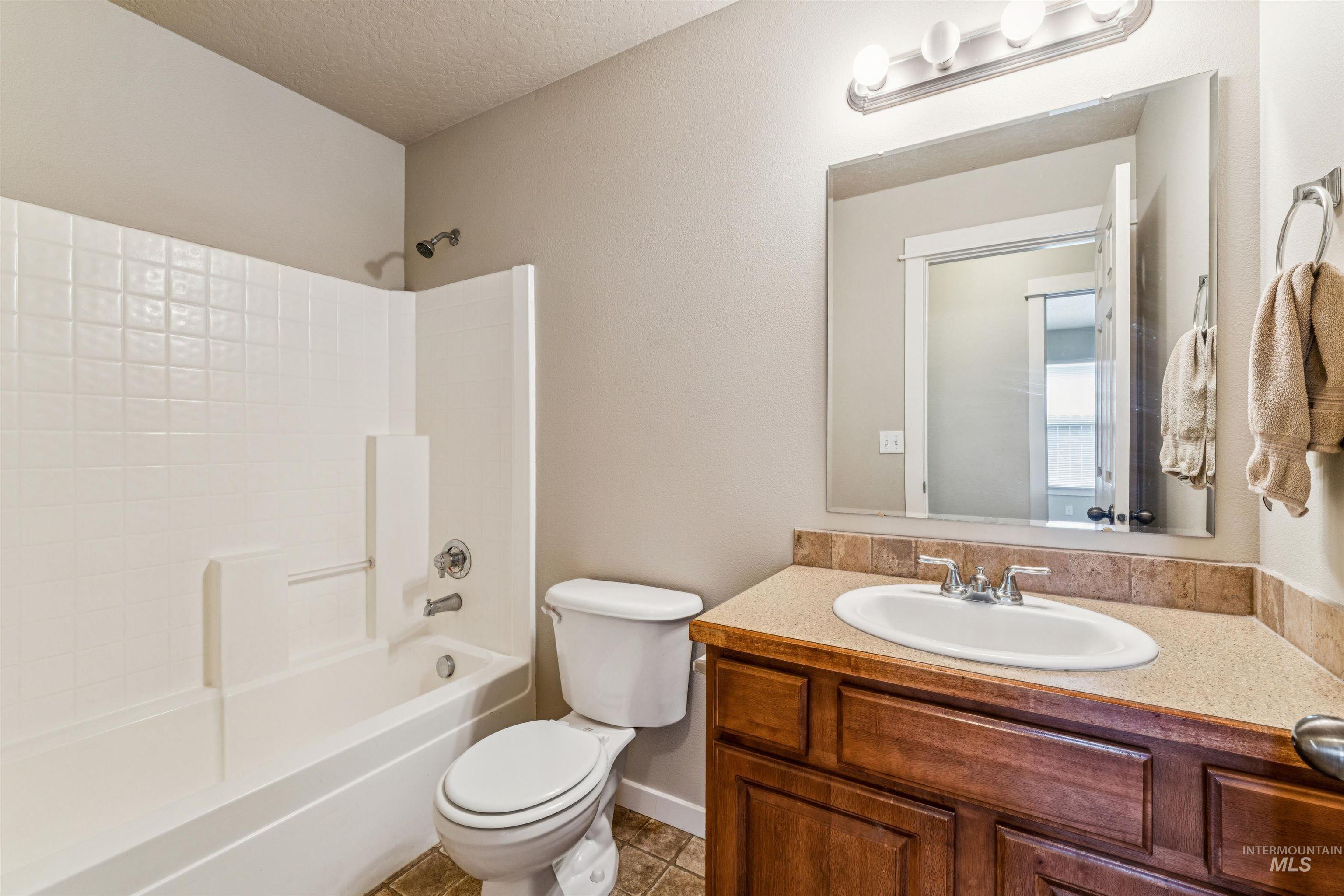 11427 W Silverview St., Boise, Idaho 83713, 3 Bedrooms, 2 Bathrooms, Residential For Sale, Price $399,900,MLS 98983545