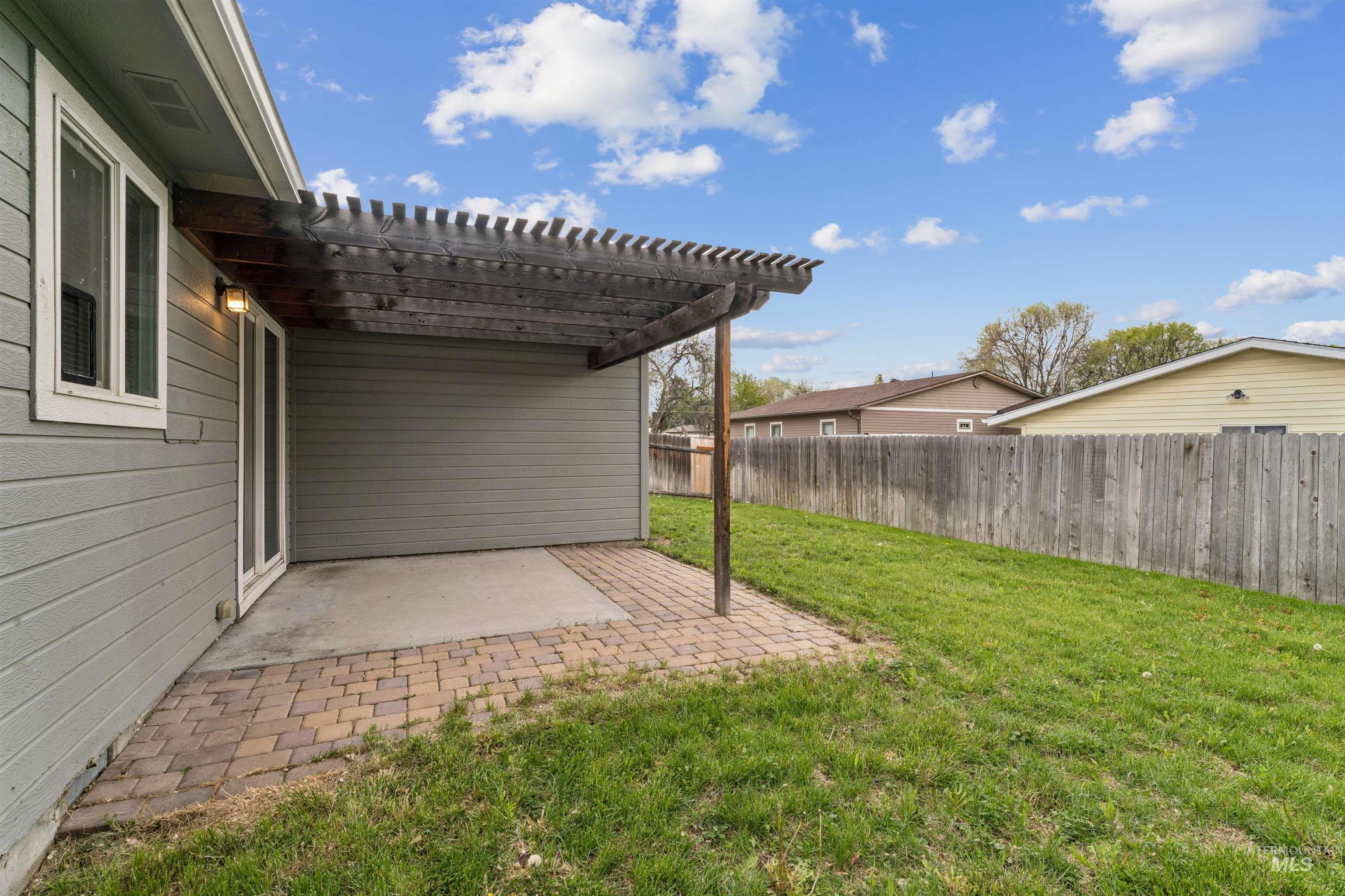 11427 W Silverview St., Boise, Idaho 83713, 3 Bedrooms, 2 Bathrooms, Residential For Sale, Price $399,900,MLS 98983545