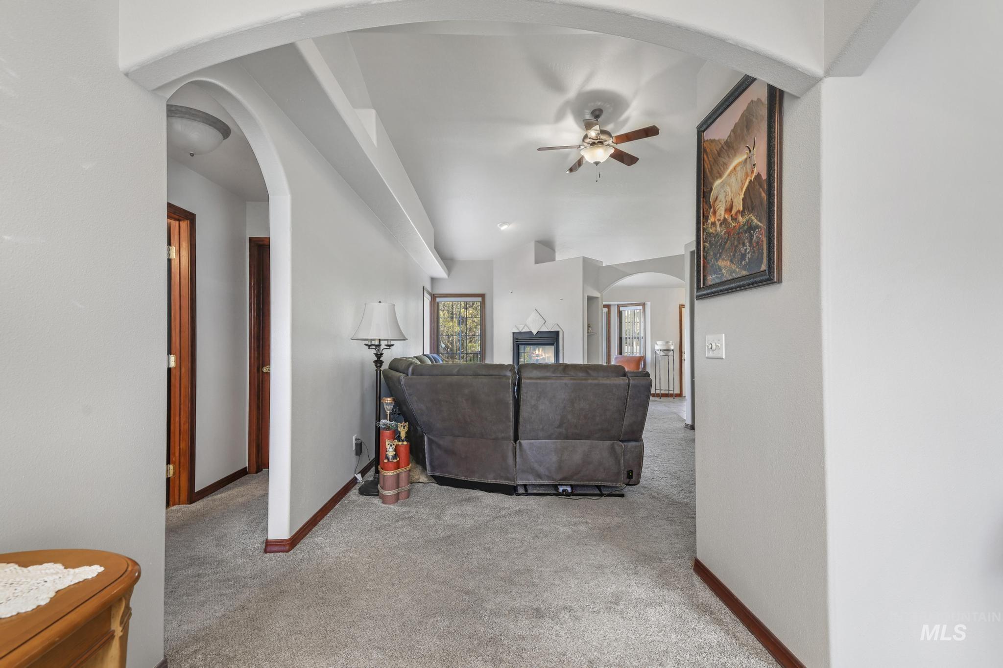 1558 Brookside Loop, Twin Falls, Idaho 83301-3470, 3 Bedrooms, 2 Bathrooms, Residential For Sale, Price $420,369,MLS 98983546