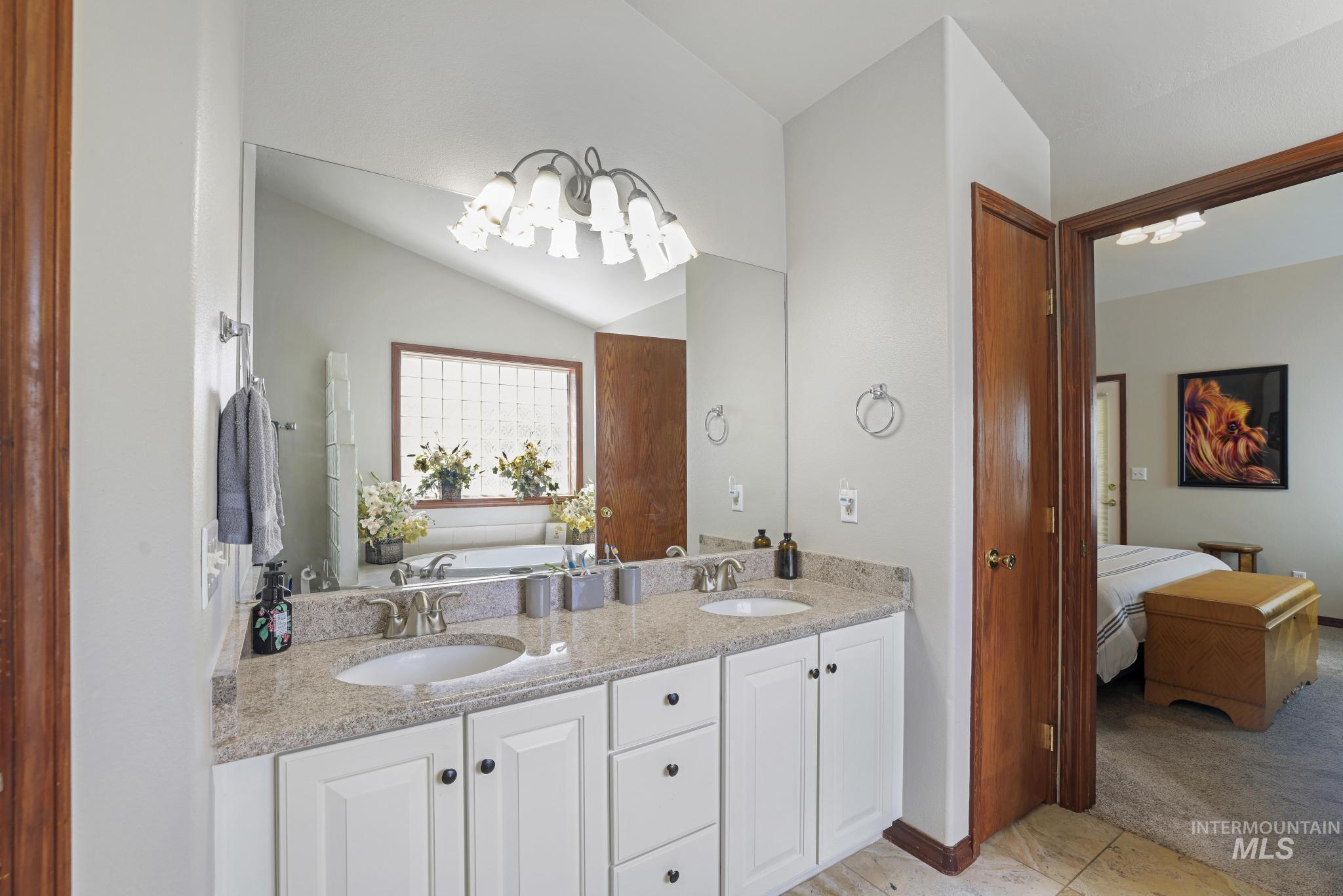 1558 Brookside Loop, Twin Falls, Idaho 83301-3470, 3 Bedrooms, 2 Bathrooms, Residential For Sale, Price $420,369,MLS 98983546