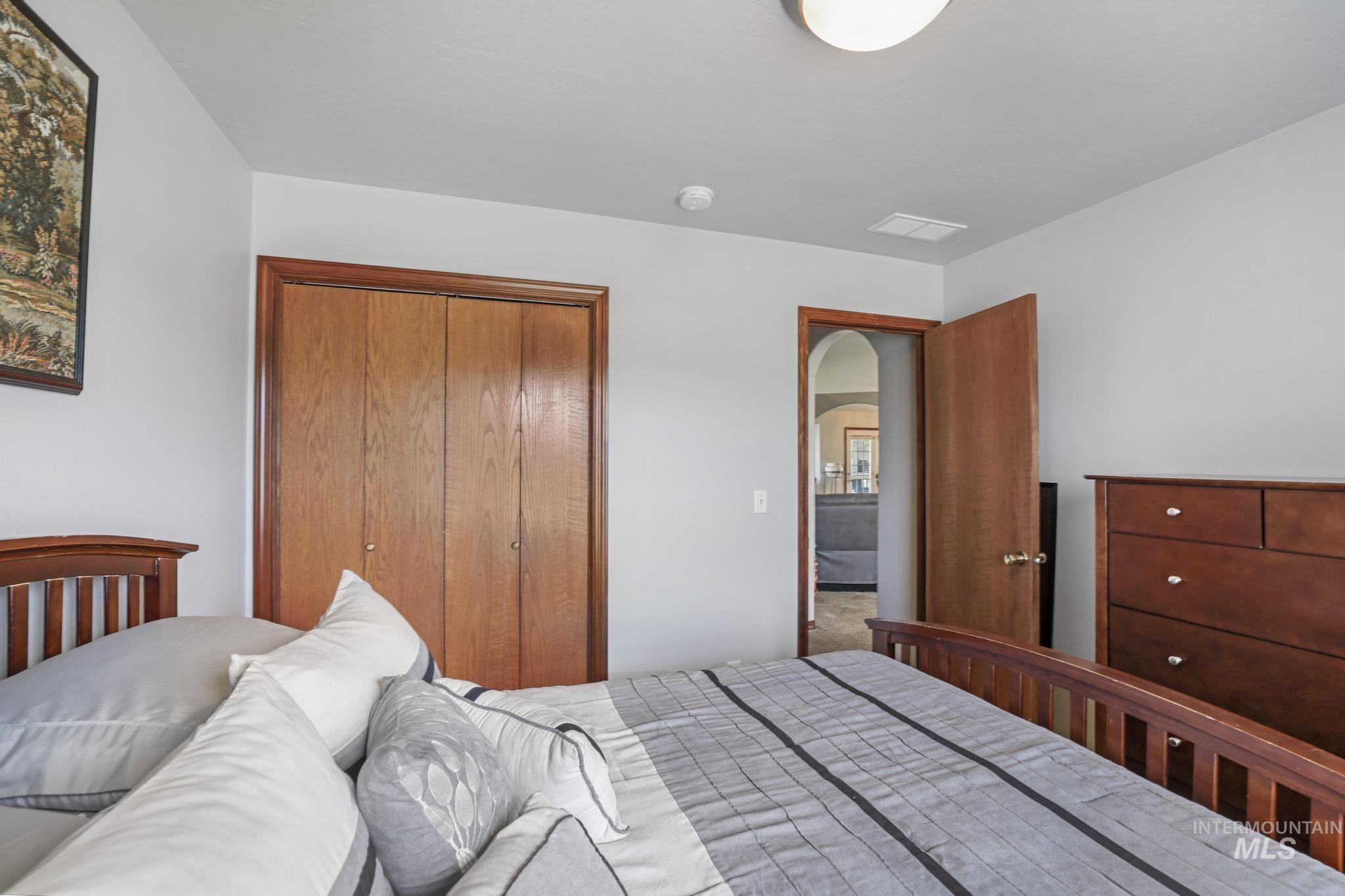 1558 Brookside Loop, Twin Falls, Idaho 83301-3470, 3 Bedrooms, 2 Bathrooms, Residential For Sale, Price $420,369,MLS 98983546