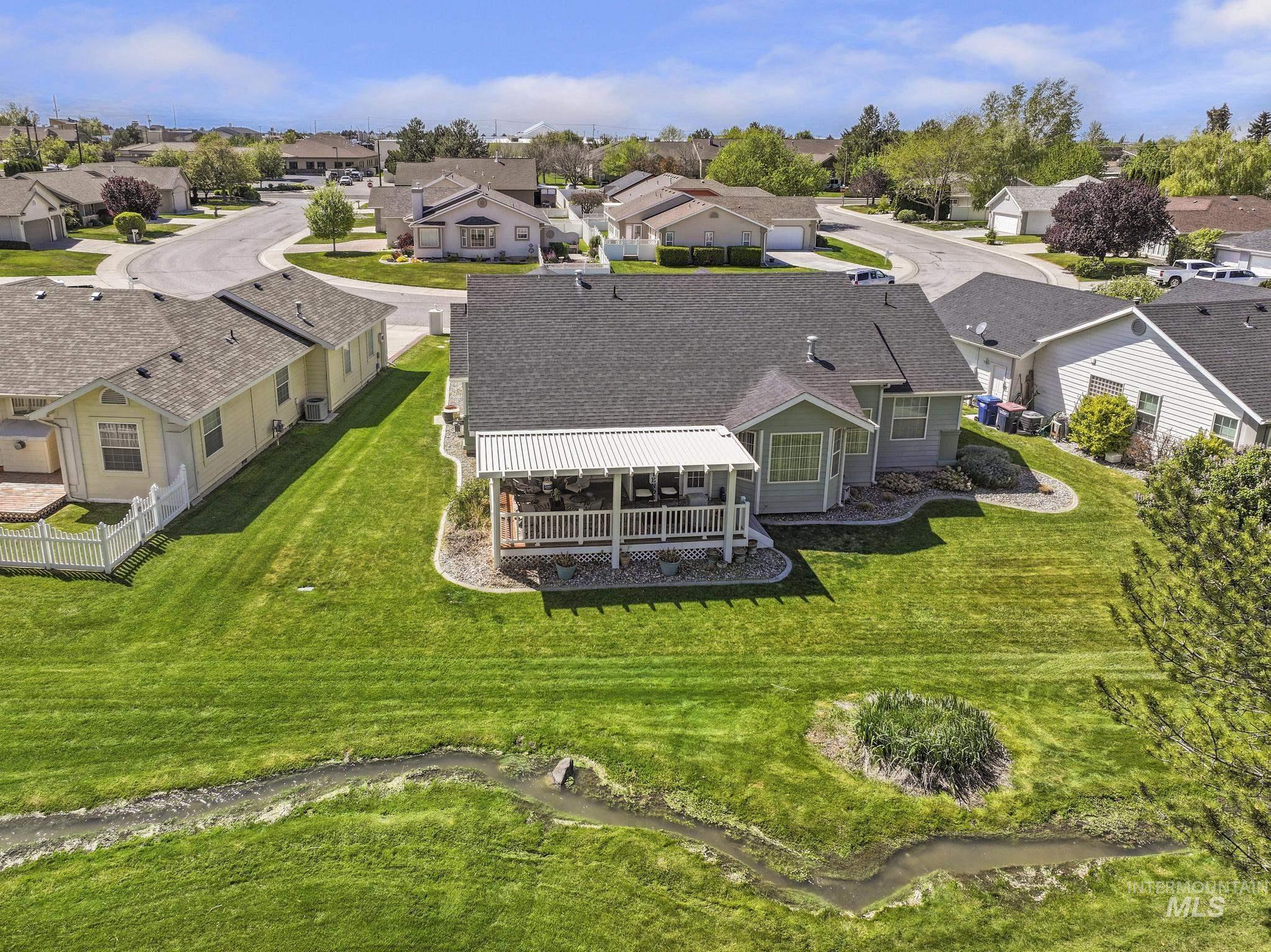 1558 Brookside Loop, Twin Falls, Idaho 83301-3470, 3 Bedrooms, 2 Bathrooms, Residential For Sale, Price $420,369,MLS 98983546